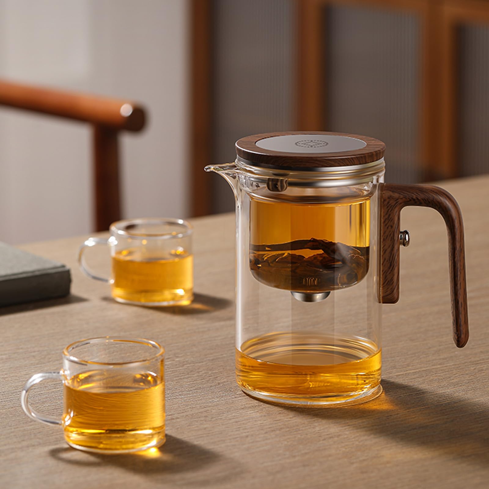 Teiera magica con manico, teiera in vetro separata per separare l'acqua del tè, design ergonomico in silicone effetto legno e infusione versatile di tè e caffè (600 ml)
