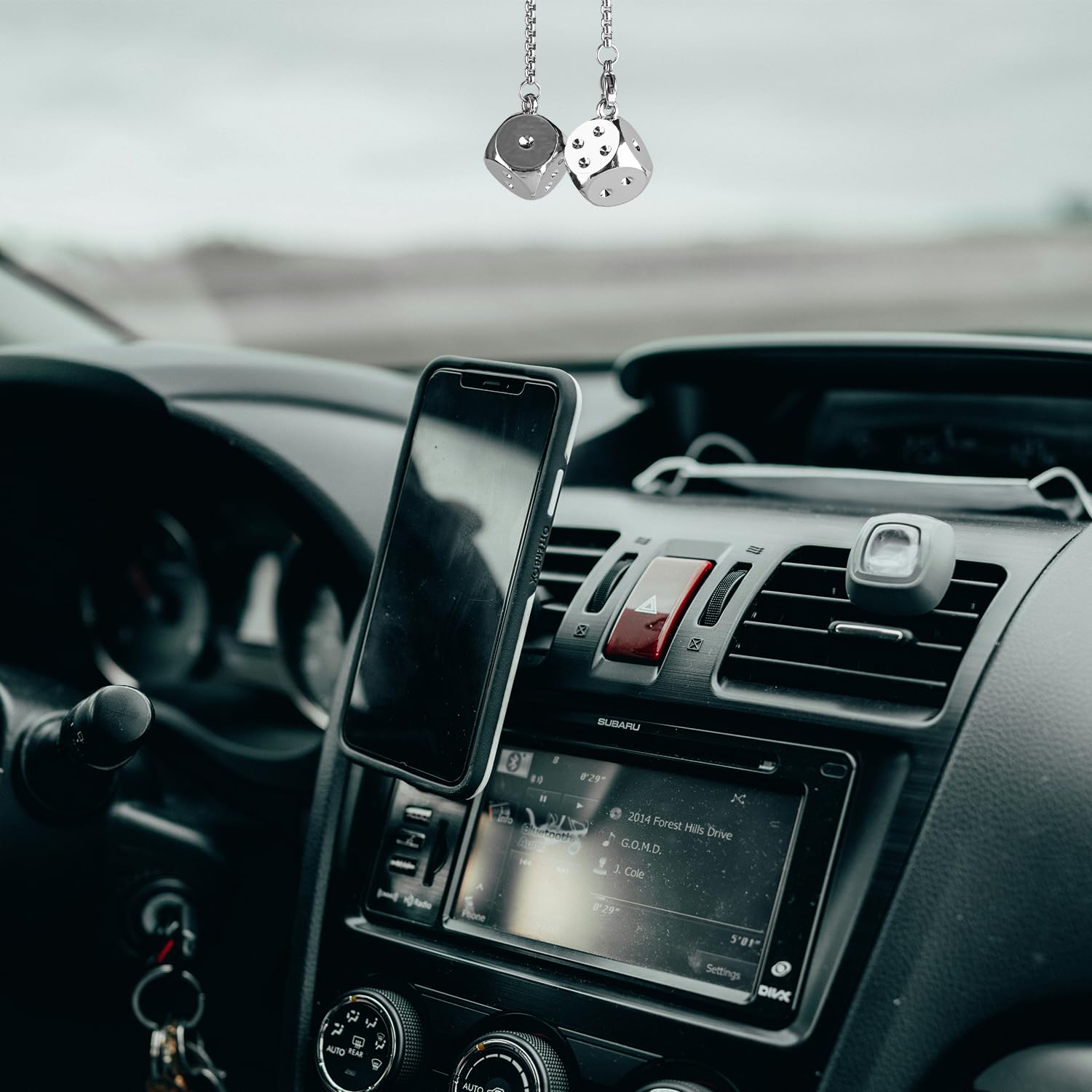 Tabanzhe Decorazione per dadi per auto per specchietto retrovisore, accessori da appendere per dadi in metallo per specchietto retrovisore con puntini decorazione per auto ornamento per interni auto