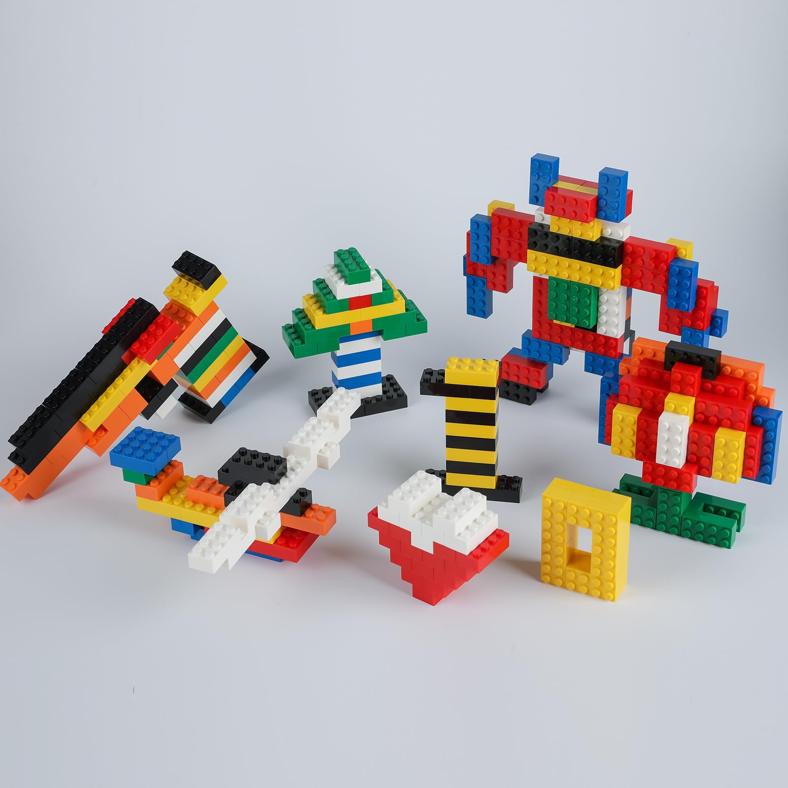 200 pezzi di mattoni da costruzione classici, 2x4 blocchi di costruzione STEM creativi giocattoli da costruzione, rosso, giallo, blu, verde