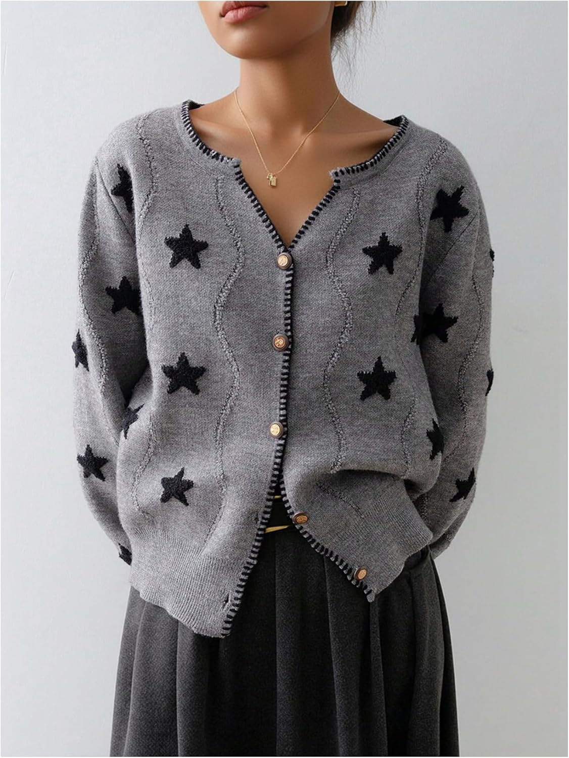 WDIRARA Women's Star Pattern Button Up Cardigan Sweaters Long Sleeve V Neck Knit Outerwear - Image 4