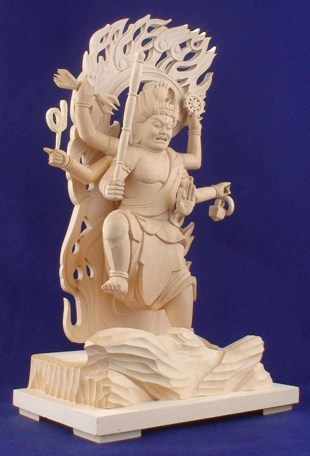 仏像 烏枢沙摩明王 立像 4.0寸 桧木 Amazon｜木彫仏像 鳥枢