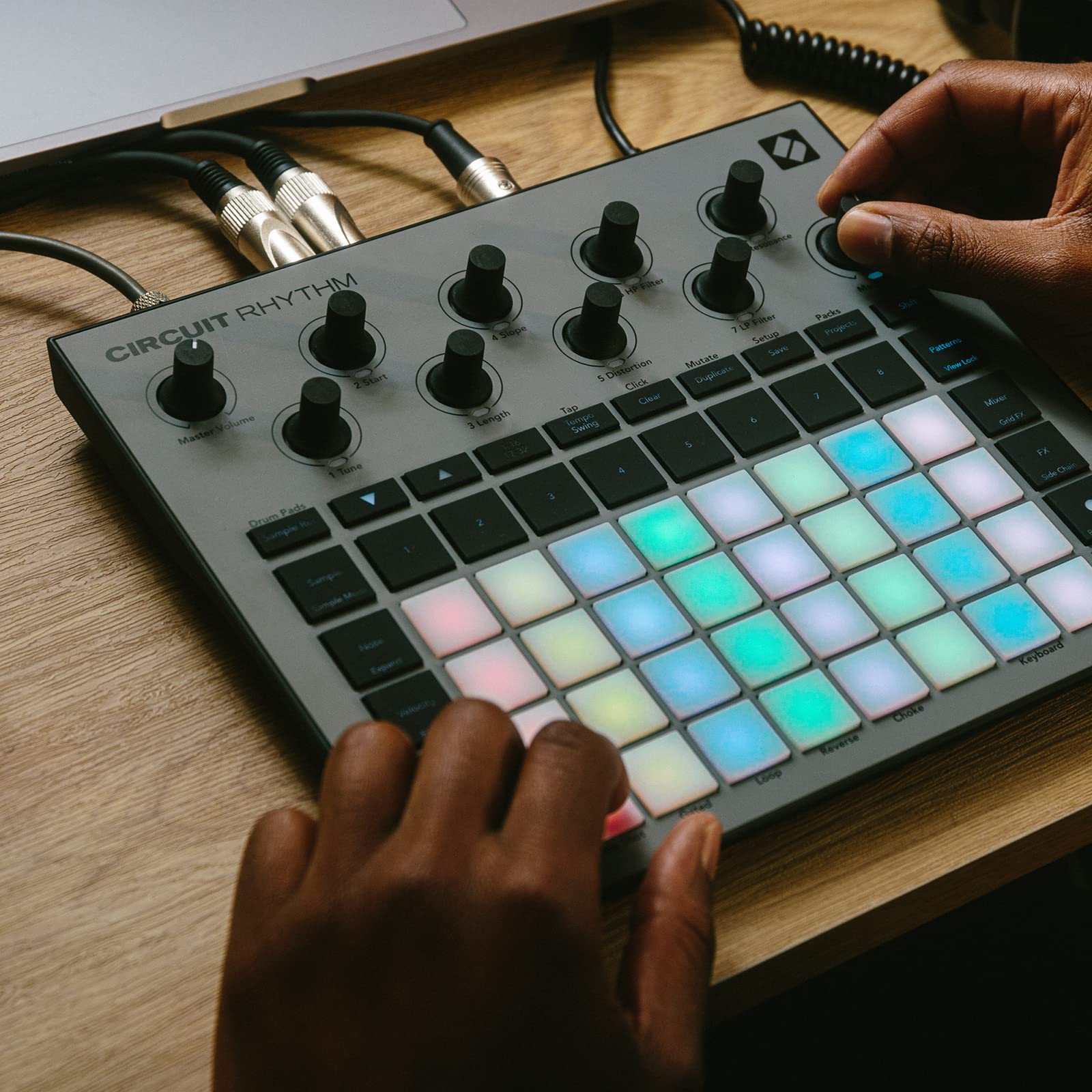 Amazon | Novation CIRCUIT RHYTHM サンプラー シーケンサー 