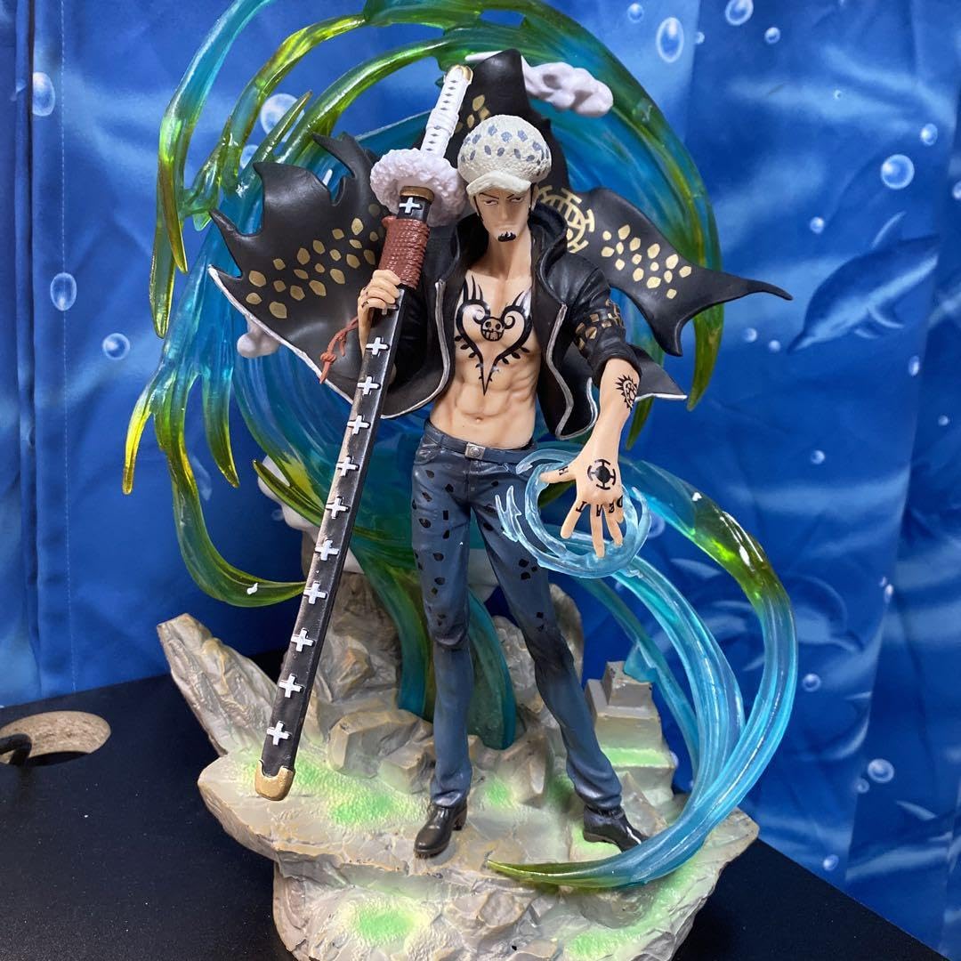 Amazon.co.jp: ワンピ ーストラファルガー・ロー フィギュアワノ国led