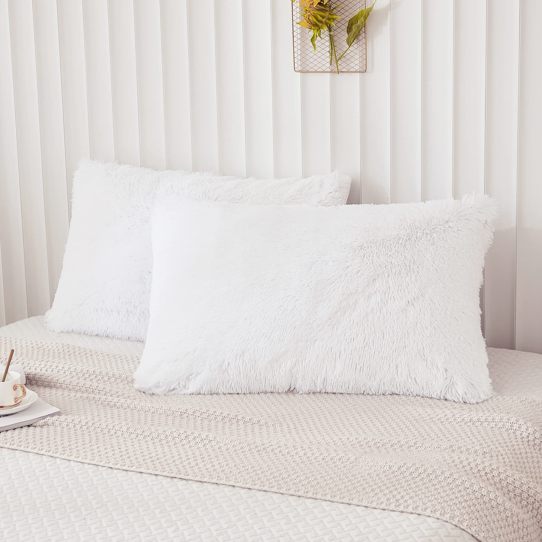 Memfydu Faux Fur Fluffy Pillowcases, White Plush Shaggy Velvet King Size Pillow Cover Set of 2, Zipper Closure (20