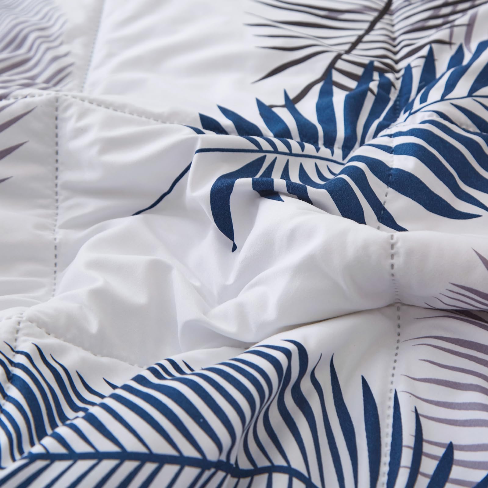 Piumino Estivo, Morbida e Traspirante Trapunta Reversibile in Microfibra- Coperta da Divano Anallergico, per Camera da Letto Copriletto Trapuntato Singolo Matrimoniale letto (Foglie estive, 180*200CM)