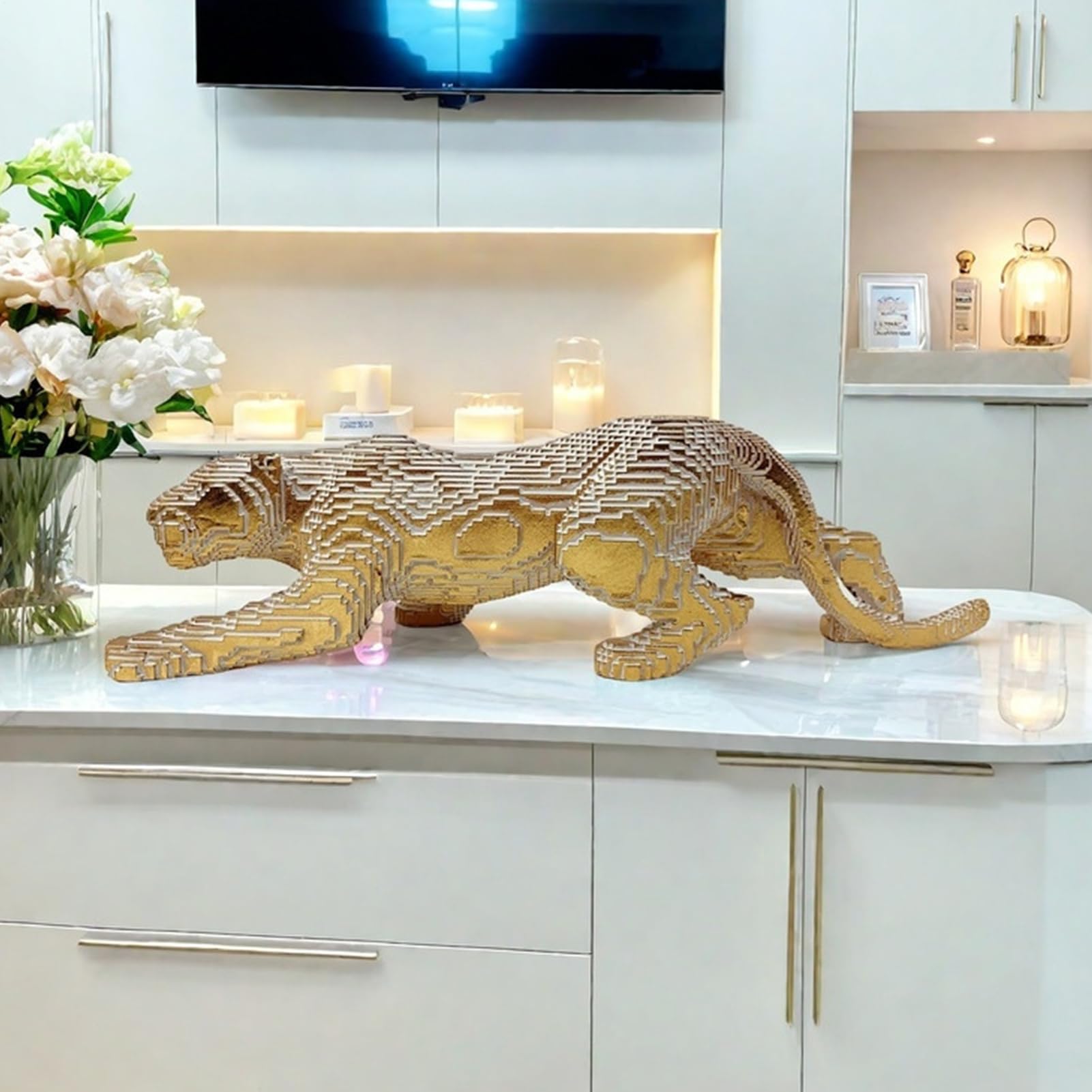 Cheetah Statue, Leopard Sculpture Decorations, Elegant Tabletop Ornament, Decorative Accent for Bookshelf, Kitchen, Bedroom, Living Room, or Cabinet Display
