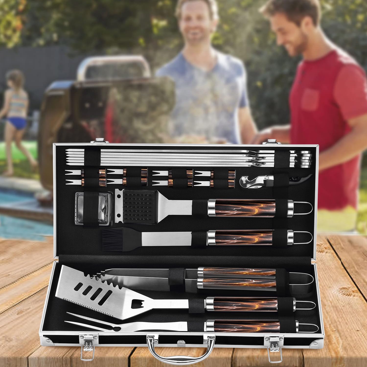 Grilljoy Set di accessori per barbecue, 22 pezzi, in acciaio inox, accessori per barbecue per barbecue all'aperto con custodia in alluminio nero, regali per uomini e papà, kit di strumenti per griglia