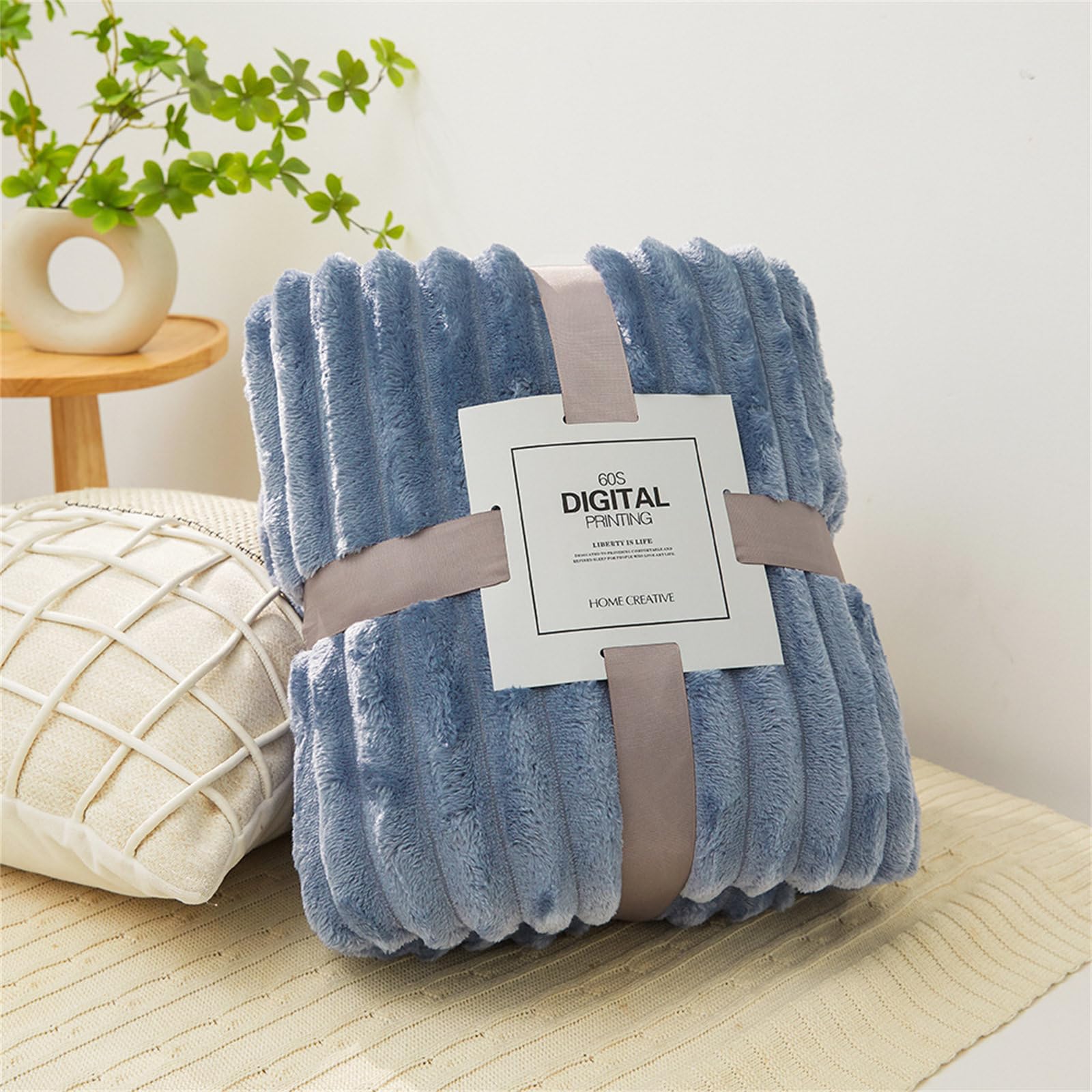 DOTBUY-SHOP Flannel Blanket Soft Throw Blanket, Warm Blankets and Throws, Thickening Throw fit all Season, Versatile Flannel Blankets For Sofas, Bed, Travel (70x100cm,Blue)