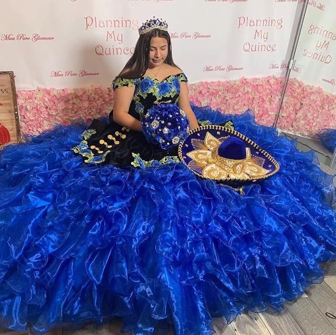 Amazon.com: Vestido de quinceañera de terciopelo de organza talla grande,  vestido de baile Charro, con apliques florales, dulce 15 niñas mexicanas  2022 : Ropa, Zapatos y Joyería