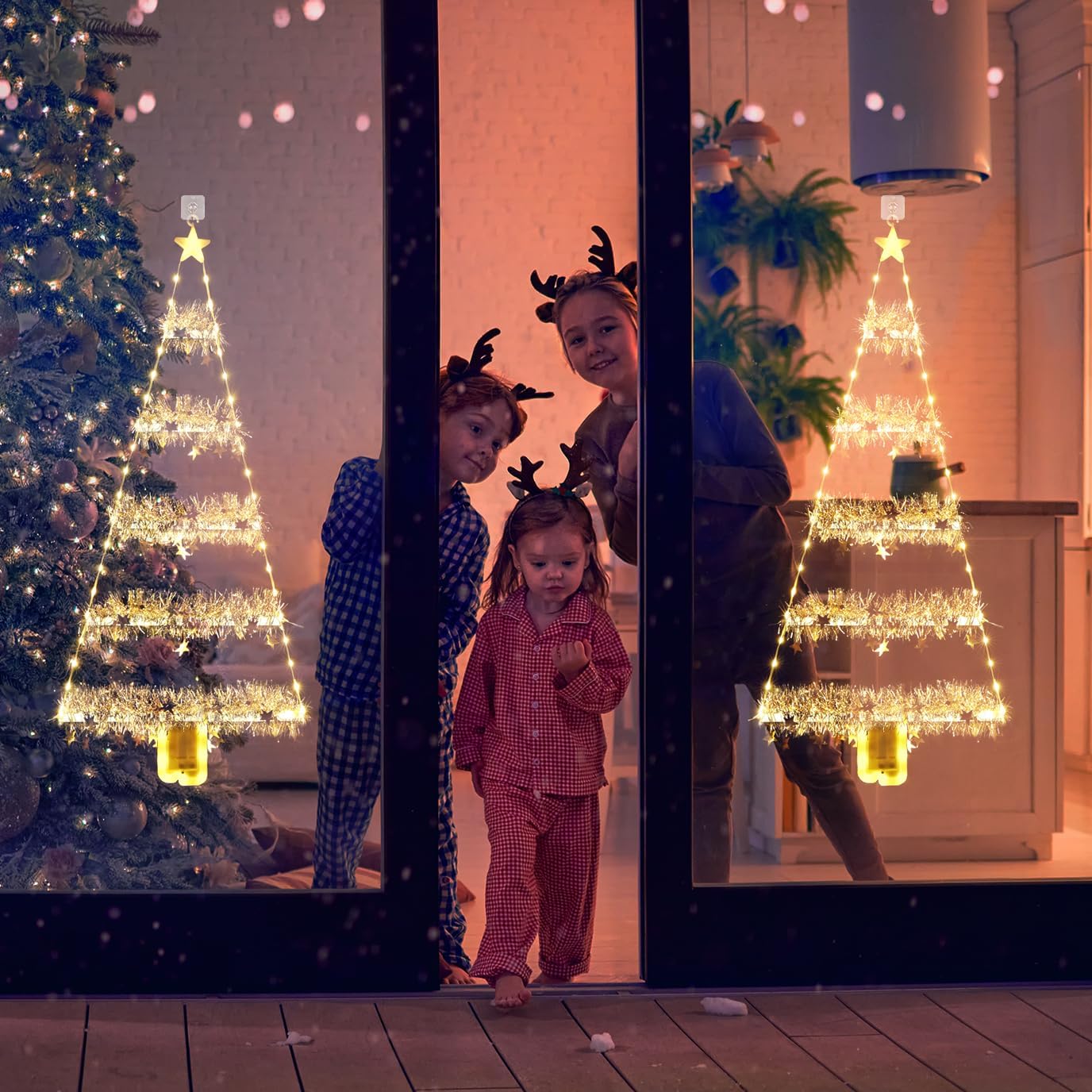 použitie vianočnej dekorácie v tvare stromčeka