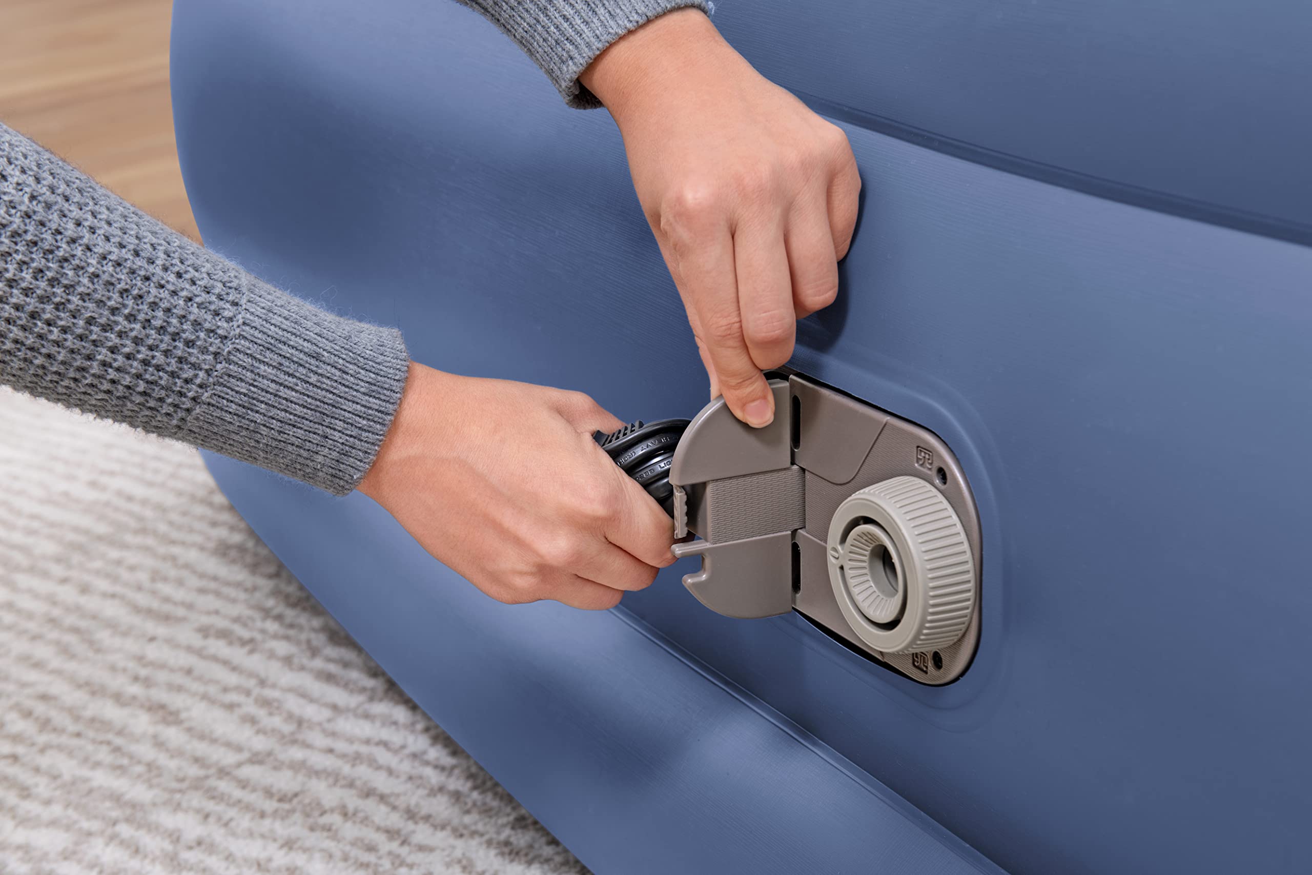Bestway 80" x 76" x 22"/2.03m x 1.93m x 56 cm Tritech Air Mattress King Built-in AC Pump