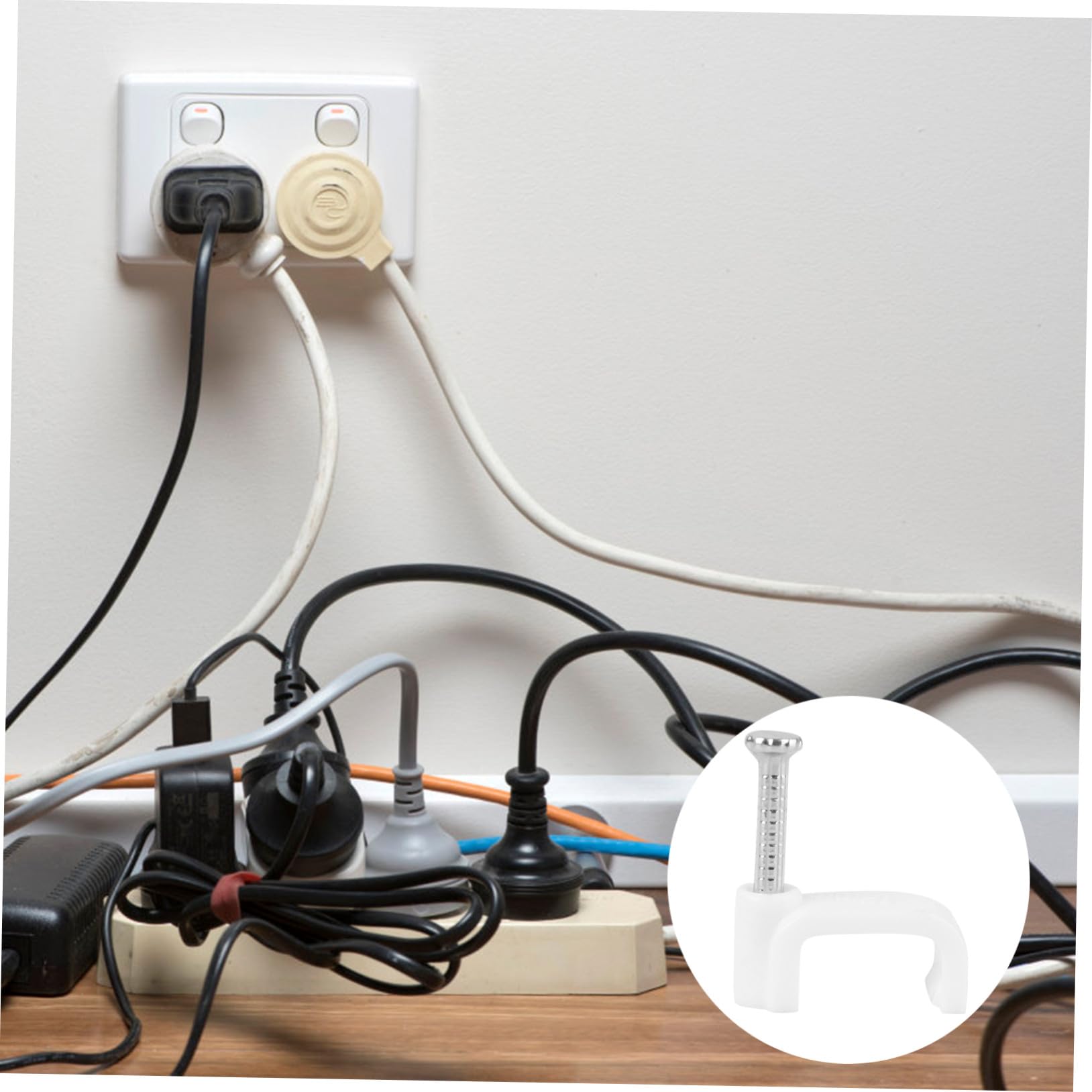 Kabelclip aus Kunststoff und Stahl mit Nagel Quadratische Kabelklemme 12mm Korrosionsbeständig und Isolierend für Büro und Zuhause 5 Packungen