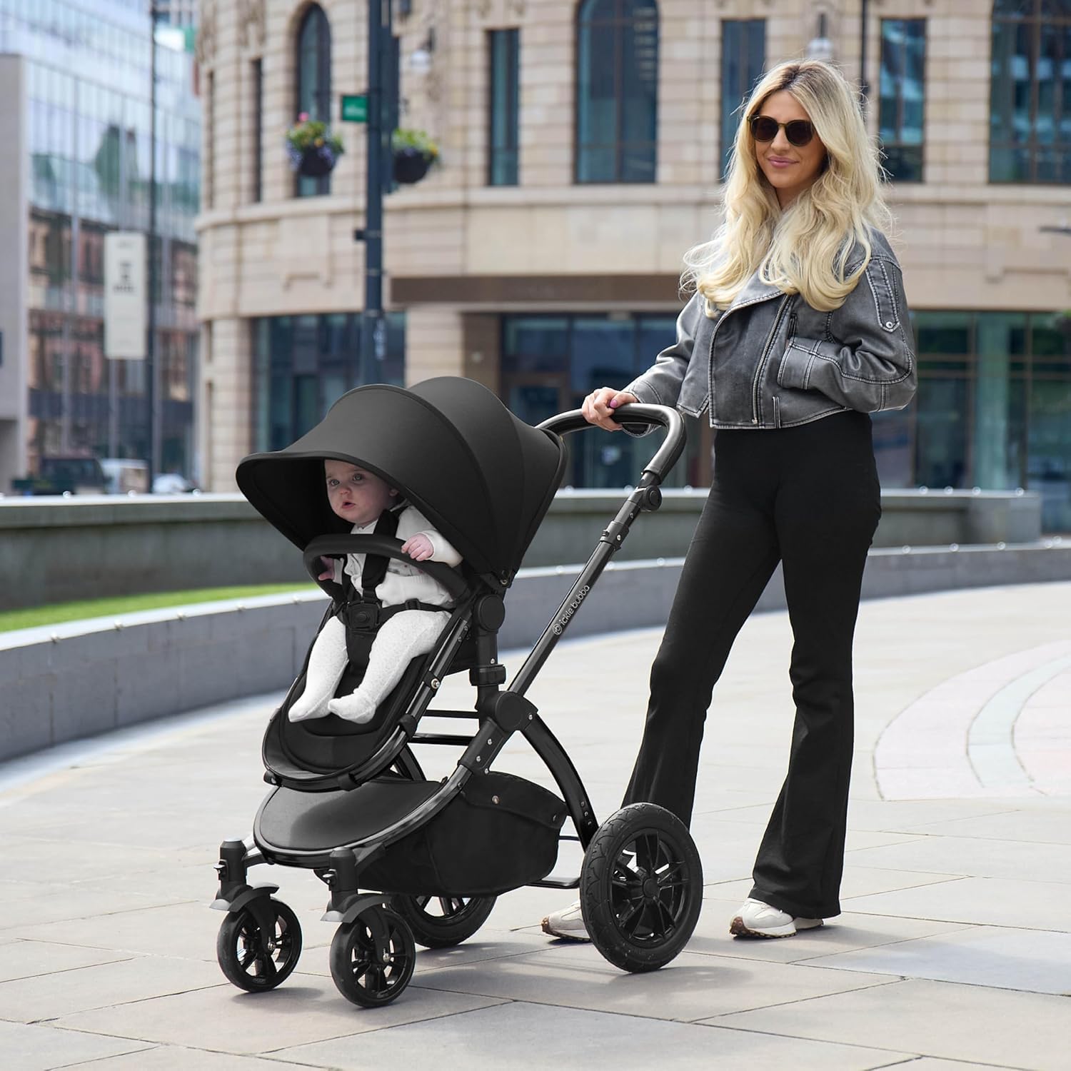 Poussette Tout-Terrain 12pcs Ickle Bubba Stomp Luxe – Système de Voyage 3 en 1 avec Siège Auto i-Size Cirrus + Base ISOFIX – Siège Réversible, Landau & Accessoires (Noir/Gris anthracite/Beige)