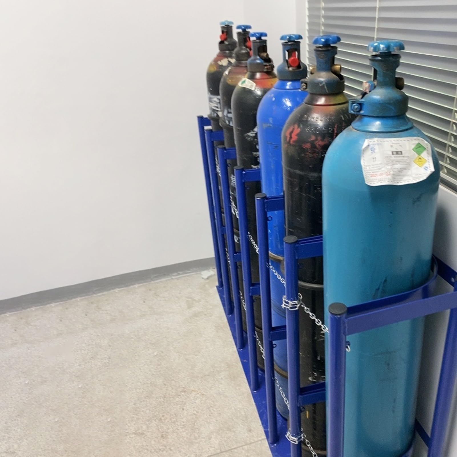 Tank Holder Oxygen Storage Rack Oxygen Tank Holder Large Oxygen Tank Holder Heavy Duty Metal Medical Oxygen Tank