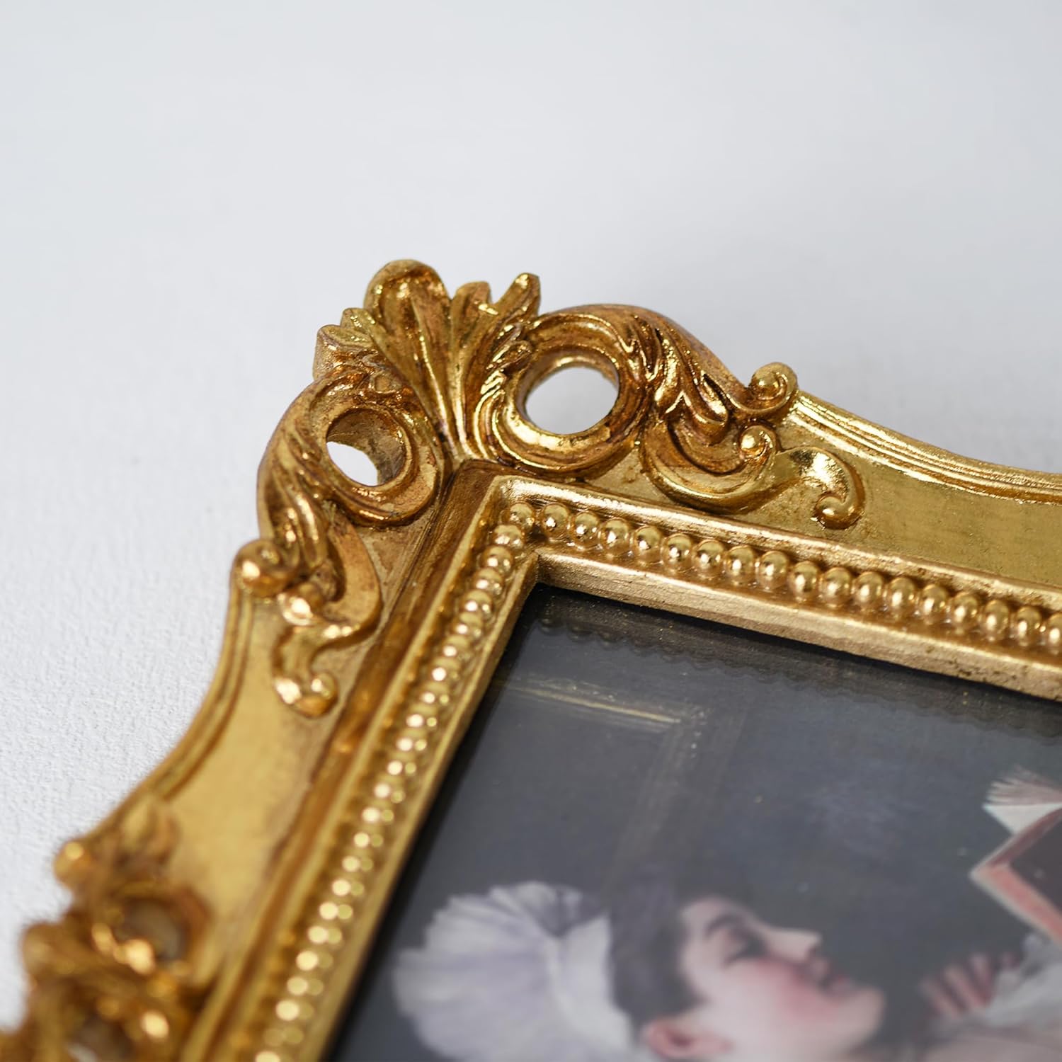 Funerom 8x10 Vintage Picture Frames with Glass Front, Ornate Frame, Antique Photo Frames for Tabletop or Wall Hanging Gold