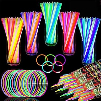Wanna Party WP Kids Glow Sticks Bulk Party Supplies 50 Pack 8 Inch Glow In The Dark Sticks,Light Up Party Favors. Neon G