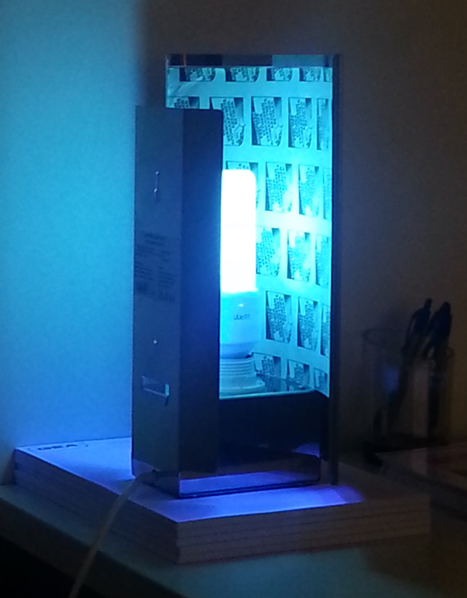 GEA Lampada U.V. con Pannello Adesivo per Insetti Volanti