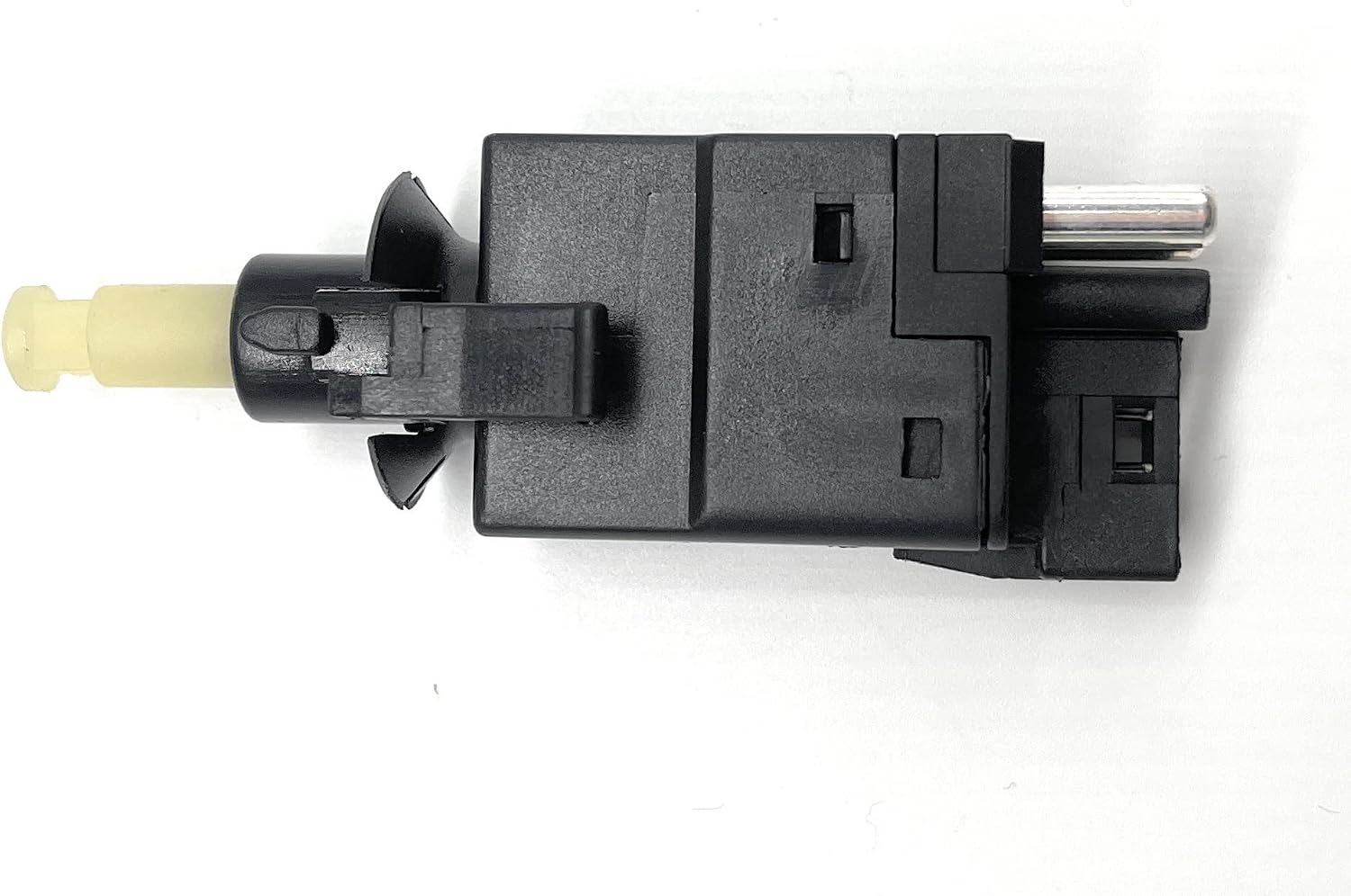 Brake Light Switch 0005457709/0015450109 4Pin FIT for Mercedes-Benz W124 W201 W202 W210 W463 S202 S210 S124 C208 A208 C124 R129 R170