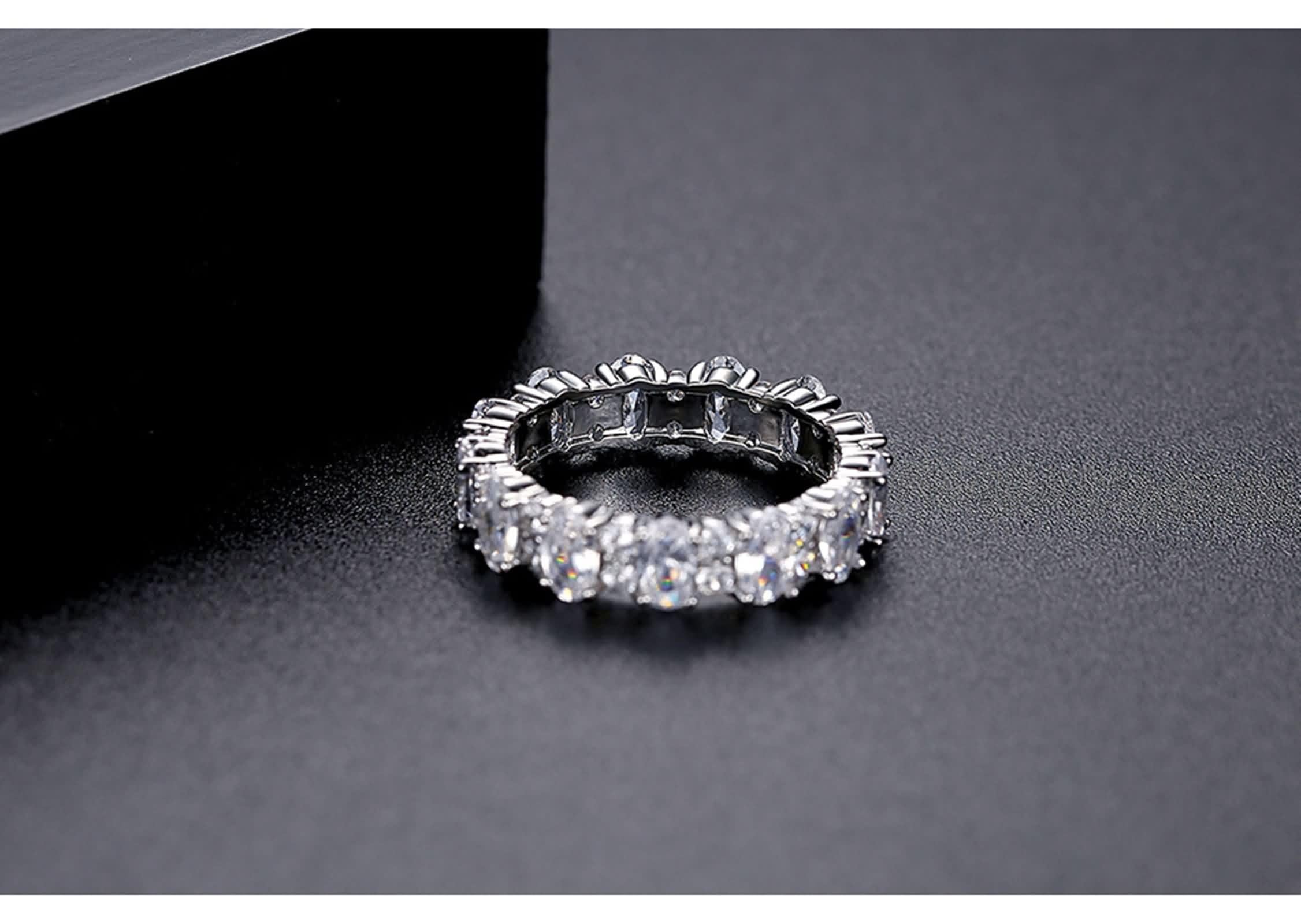 Pierścionek Moissanite Band Promise pierścionek białe złoto 18K niemetalowy znaczek (tylko moda) owalny z cyrkonią sześcienną biały rozmiar H 1/2 popularny dla cioci biżuteria zaręczynowa