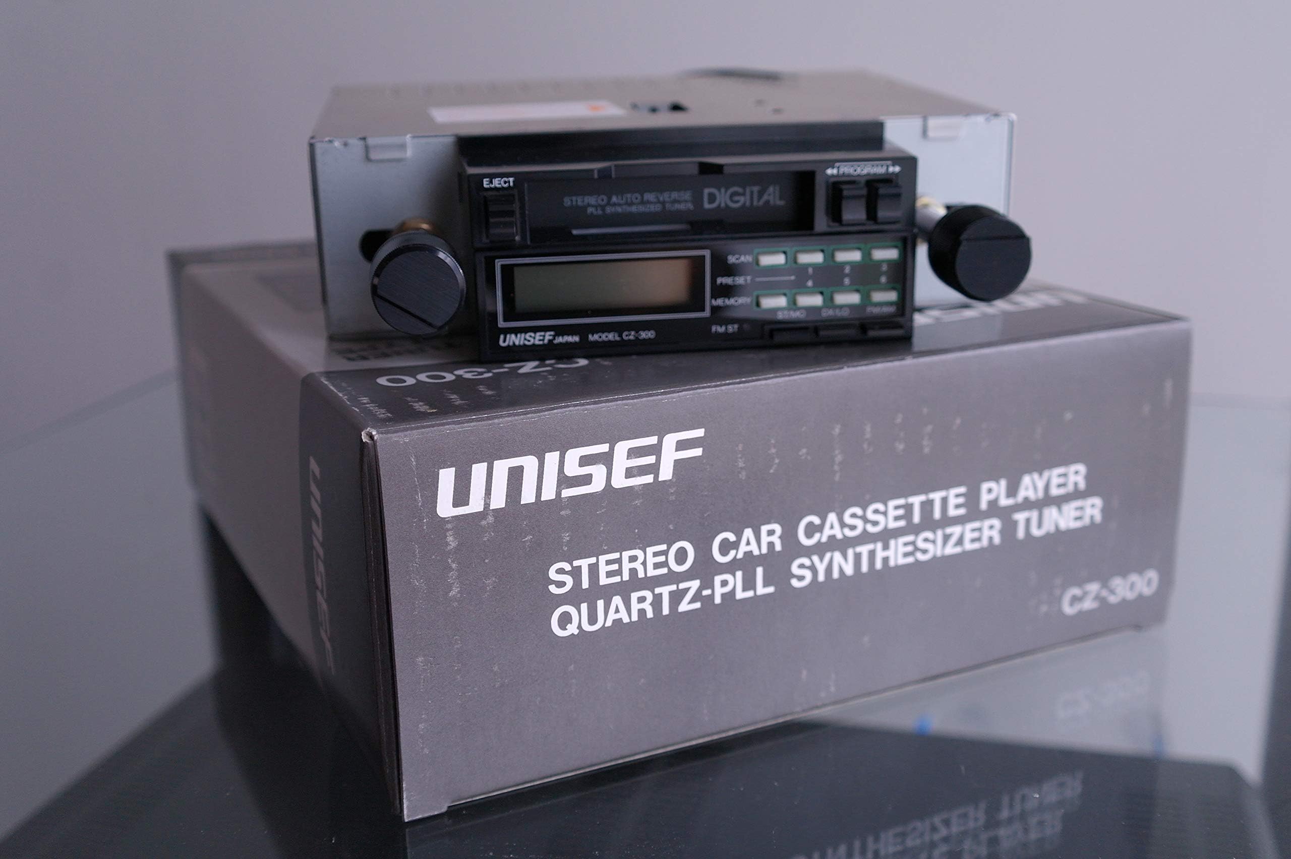 Unisef CZ-300 Classic Car Stereo Car Cassette Player