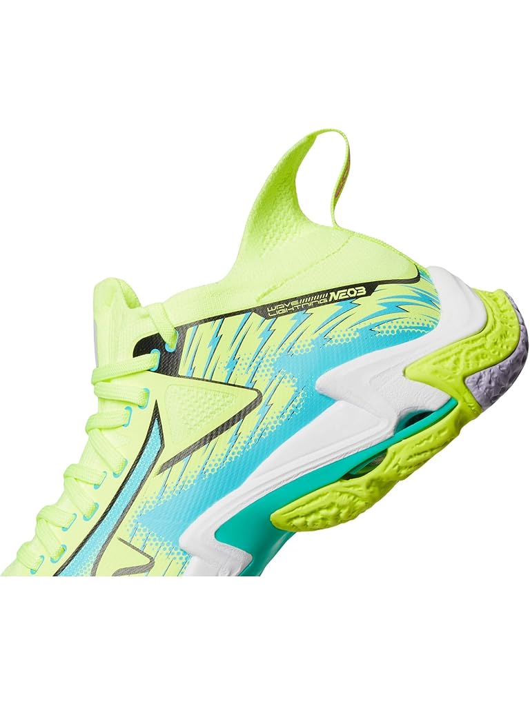 Green Mizuno Wave Lightning Neo 3