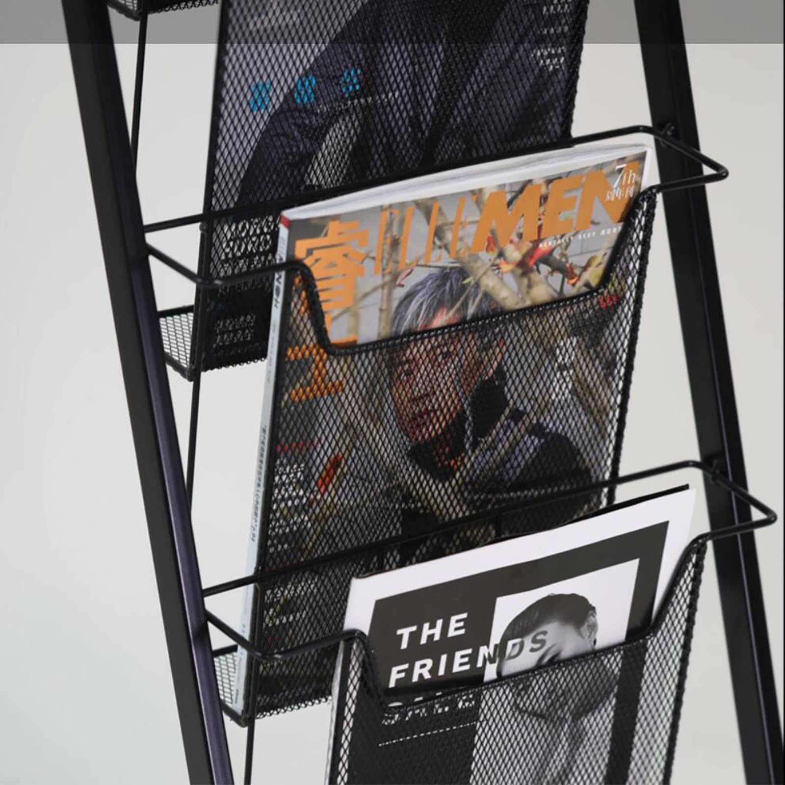Revistero de pie de 4 capas, soporte de exhibición de folletos, estante de almacenamiento de libros y periódicos para exposiciones, oficina, cualquier pantalla de información de organización 37 * 27