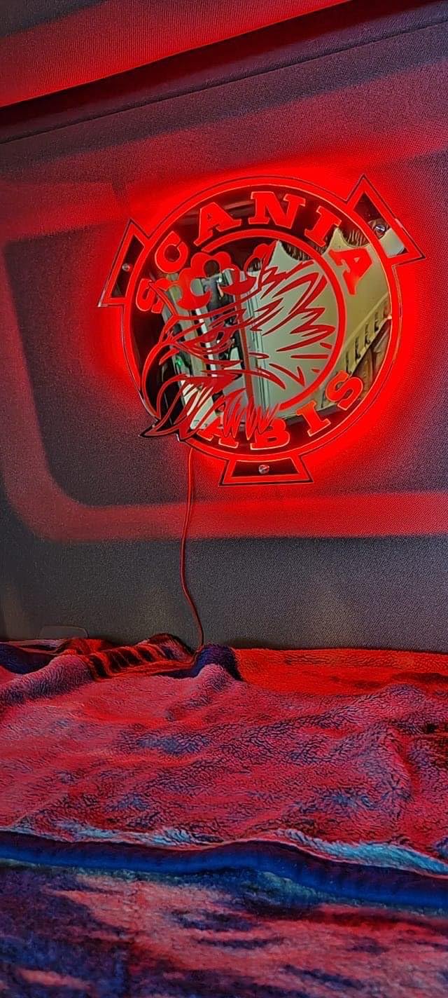 Scania Targa LED 50x50 cm - Accessorio Con Potenza Luminosa Regolabile - Targa LED Posteriore Greif