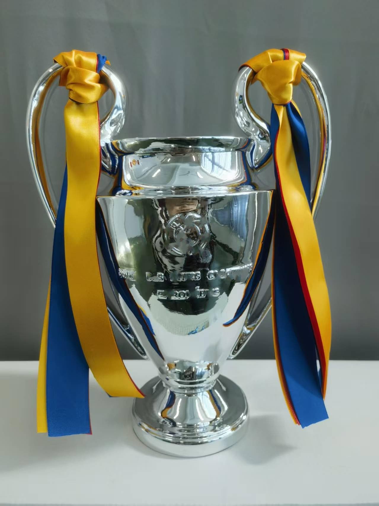 Réplica de trofeo de la Liga de Campeones, plata, 3 16 cm, 32 cm, 44 cm, con cintas rojas, amarillas y azules, regalo coleccionable