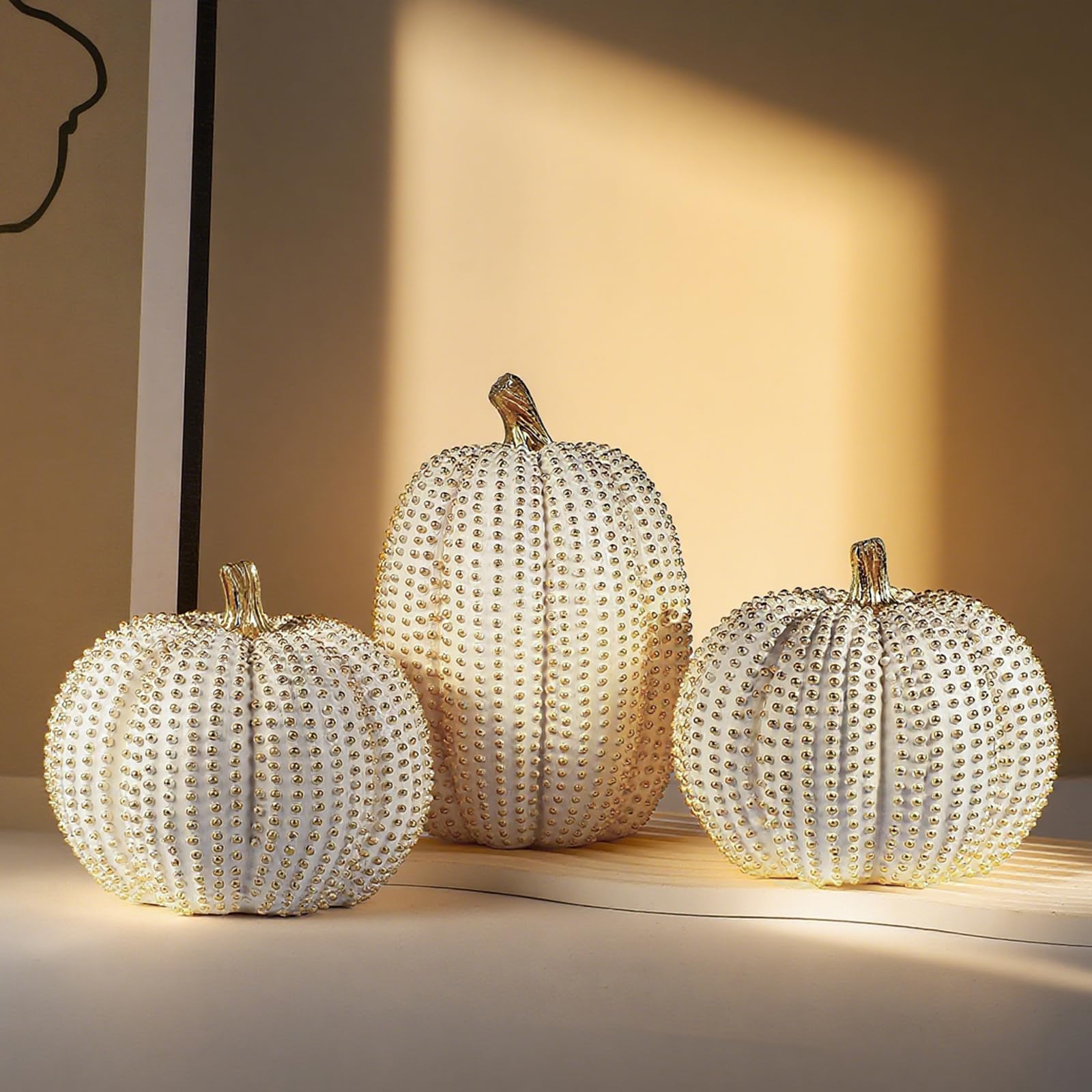 Fangoo 3 Pezzi Resina Zucche Decorazioni Glitterate Bianche e Dorate Centrotavola per Fattoria Autunno Regalo Cucina Decor per Ringraziamento e Raccolto, Centrotavola, Camino, Casa, Ufficio o Fest
