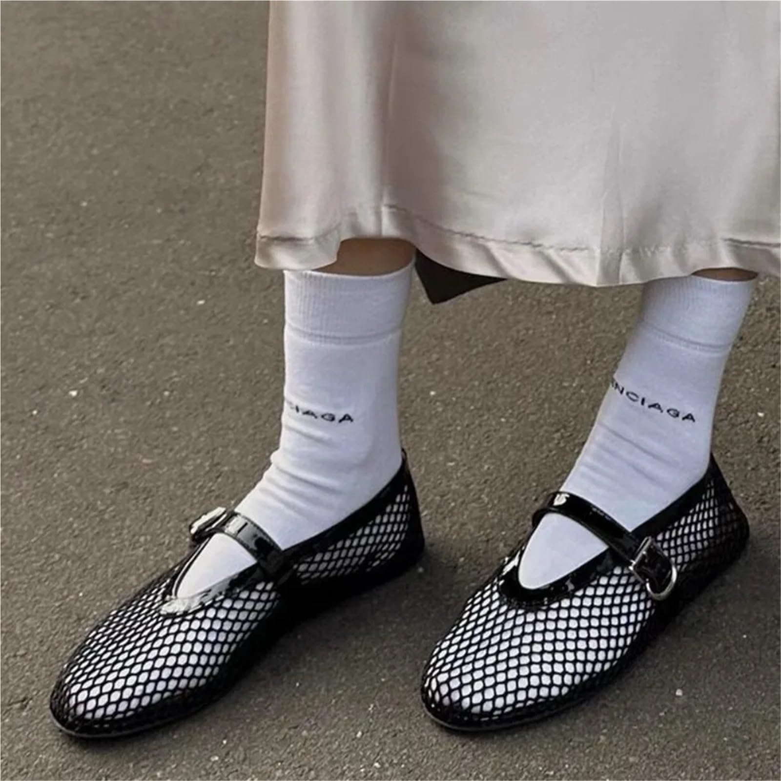 Damen Mesh Sandalen Mode Rundkopf Gitter Hohl Ballettschuhe Flache einfache Unterseite Gürtelschnalle Für Damen