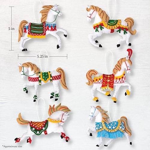 Miniatura 2 de Bucilla, Caballos navideños 89638E - Kit de fabricación de adornos de 6 piezas, perfecto para manualidades y manualidades