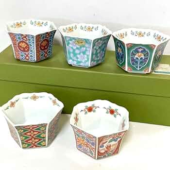 おまとめ　Kako Ka専用　仁祥窯　小皿　小鉢　金彩古伊万里　花文様　輪花皿 おまとめ Kako Ka専用 仁祥窯 小皿 小鉢 金彩古伊万里 花文様 輪