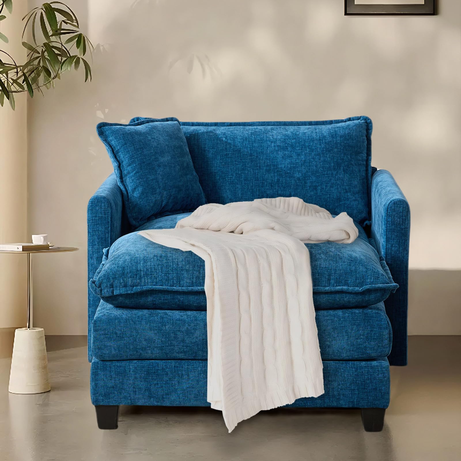Fauteuil en chenille bleue avec pouf, double coussins et accoudoirs