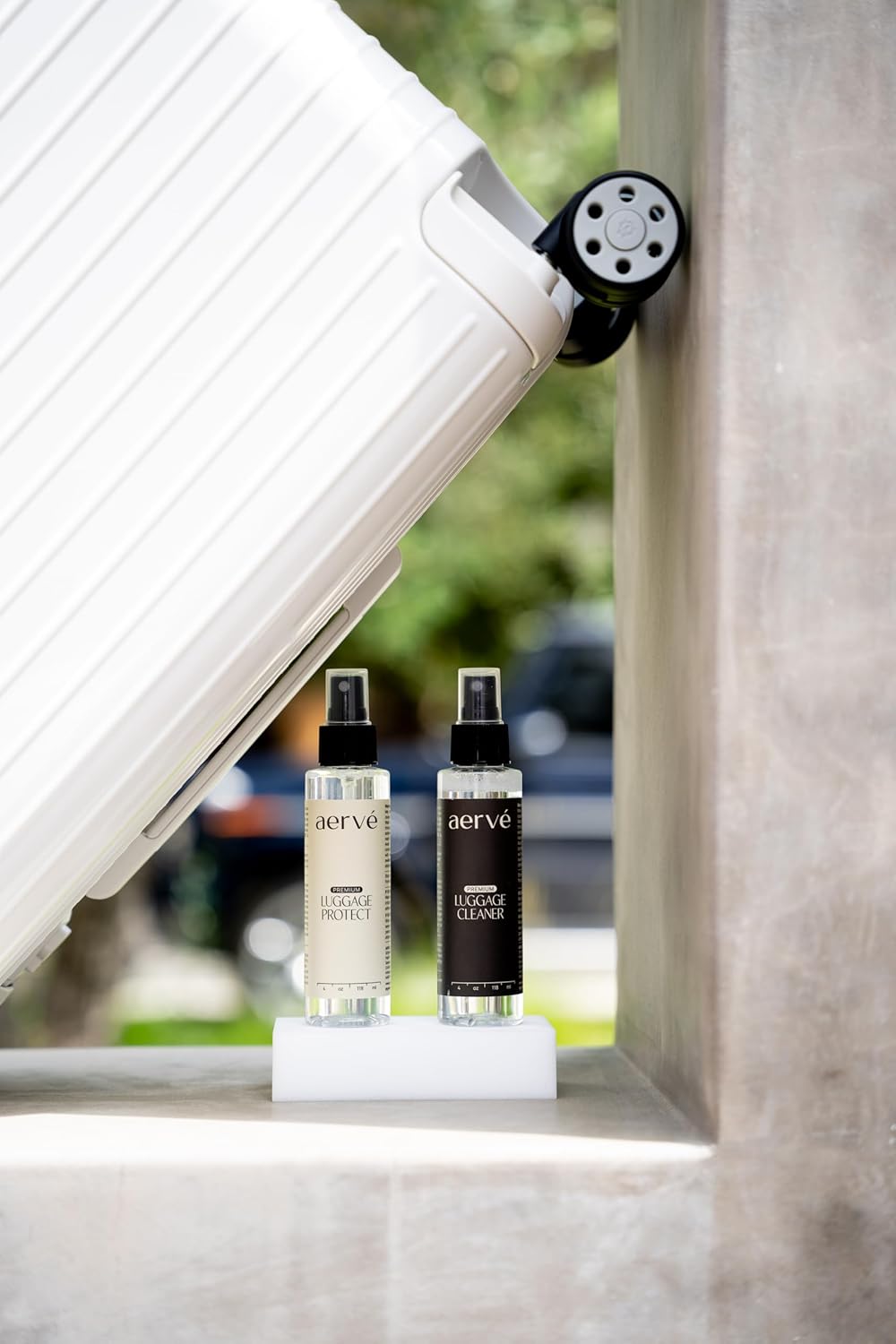 AERVÈ Jet Set Multi-Surface Cleaner & Protectant Kit – All-Purpose Travel & Home Cleaning Spray with Stain Remover, Odor Eliminator & Premium Sponge – Safe for Luggage, Counters, Tiles & Appliances