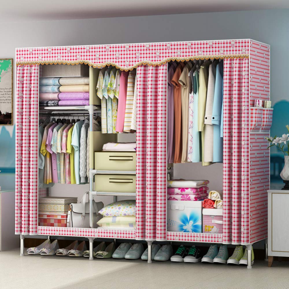 Garde-robe en tissu idéale pour grand dressing de studio étudiant