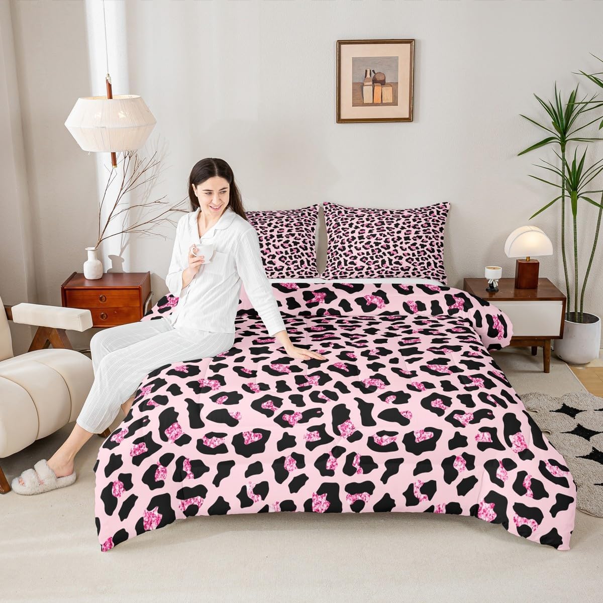 jejeloiu Leopard Fur Print Comforter Set Queen Size Safari Cheetah Bedding Set for Kids Boys Girls Animal Print Pink Duvet Quilt Bedroom Decor Microfiber 3 Pcs with 2 Pillow Cases