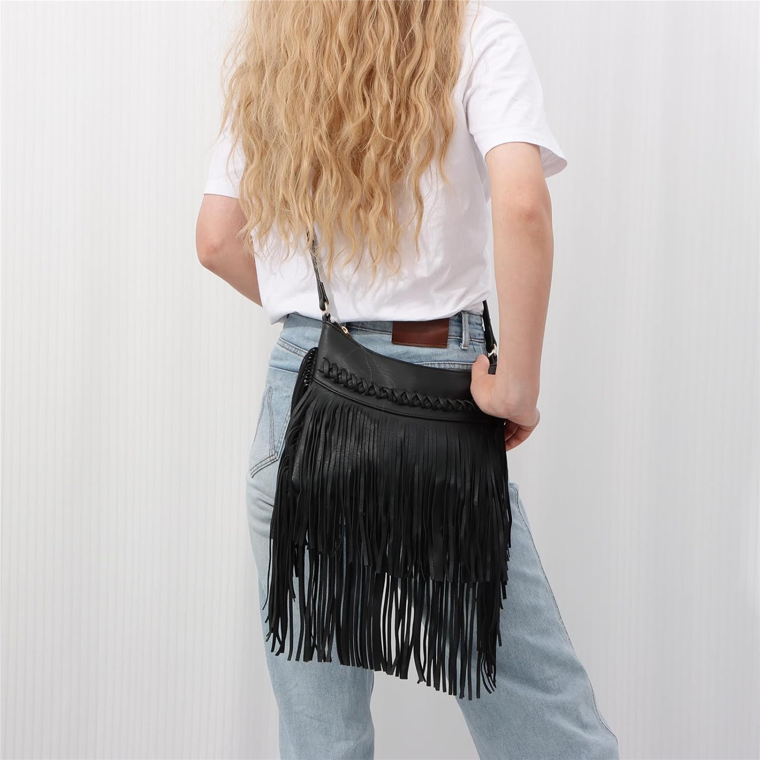 Oweisong Leather Fringe Purse for Women Trendy Western Tassel Crossbody Bag Vintage Hobo Black Shoulder Messenger Bag