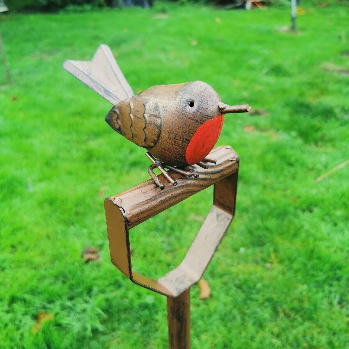 Robin on Fork | Metal Tin British Garden Bird Animal Statue Ornament Figure