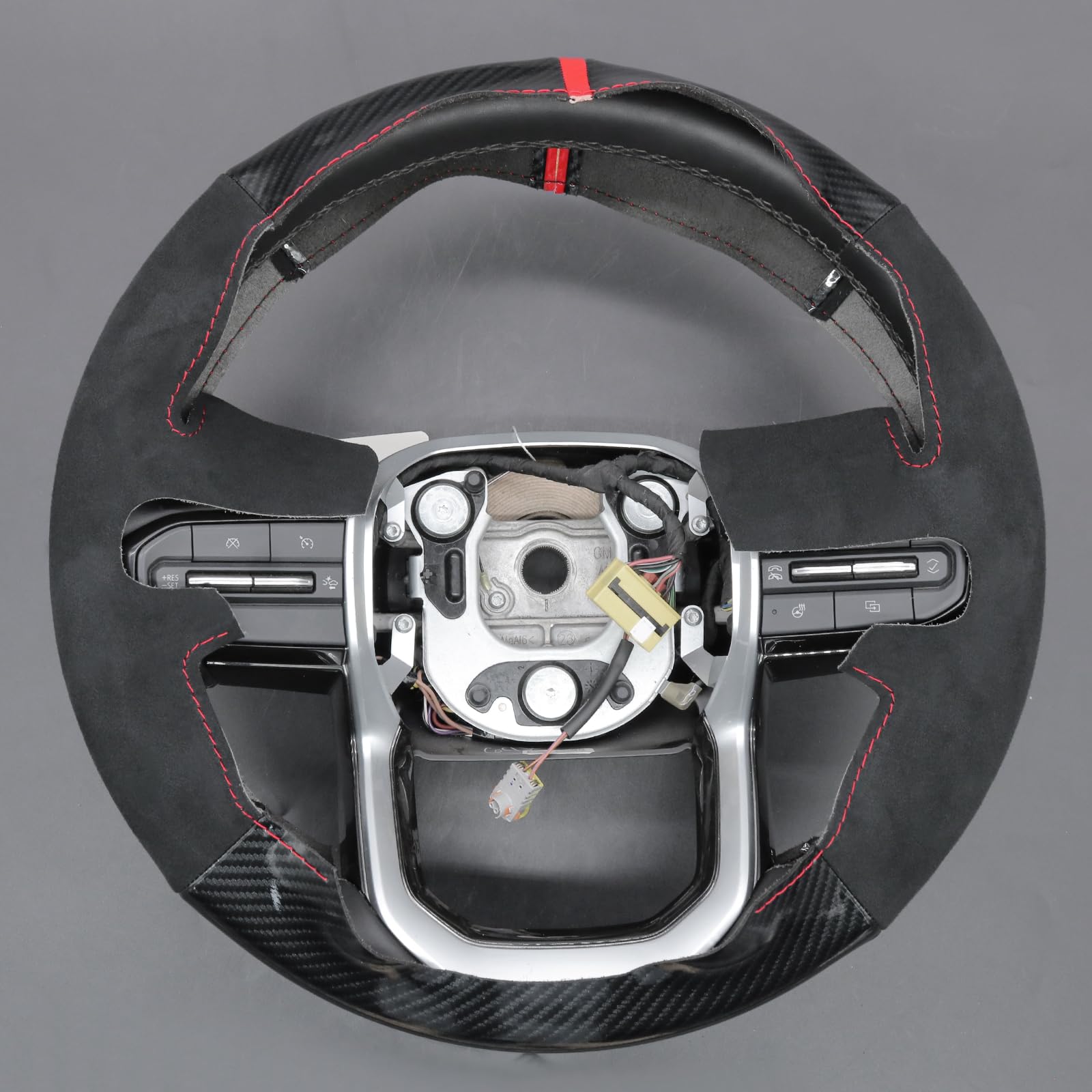 MEWANT Funda para volante de cuero cosido a mano para Chevy Colorado 2023-2024