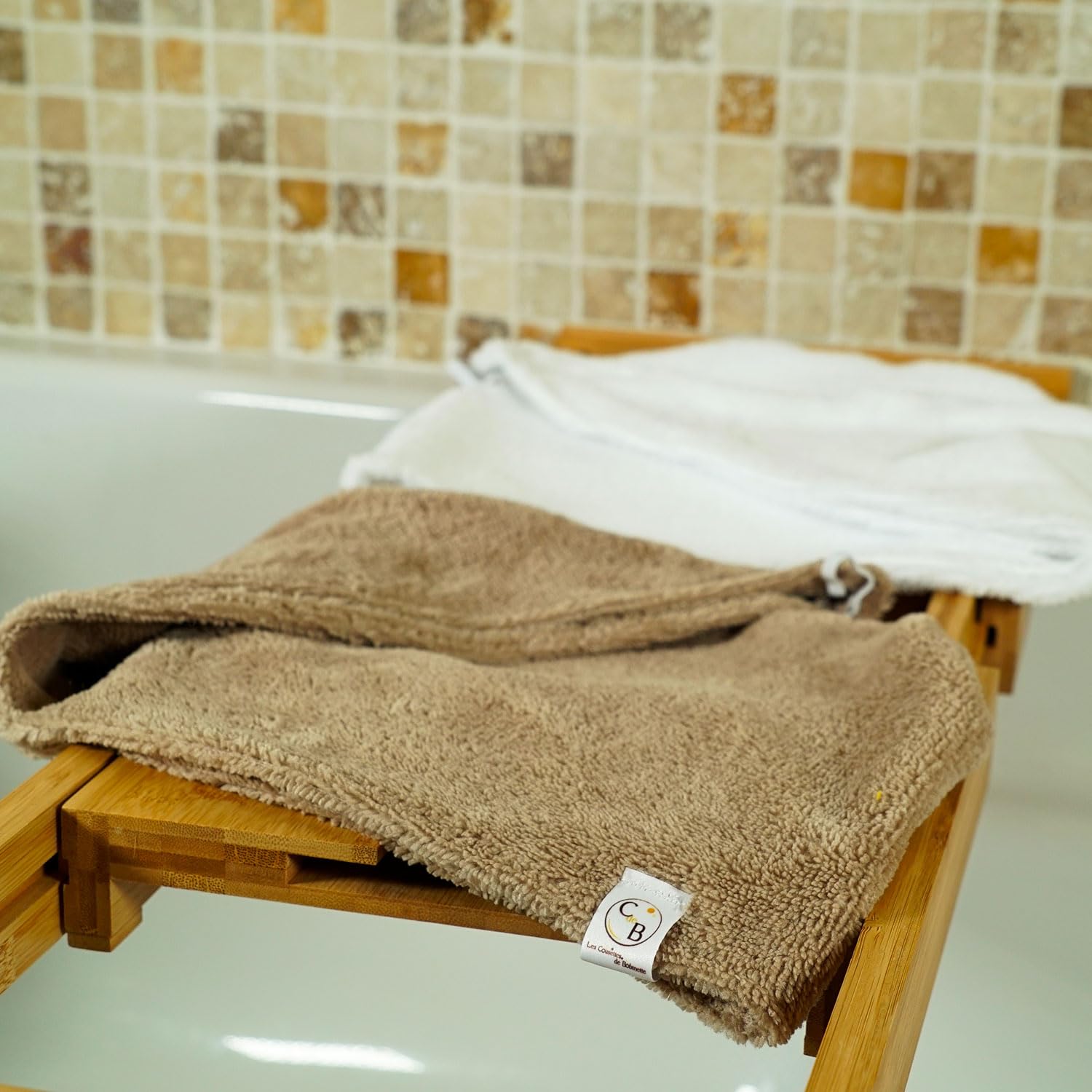 2 Pezzi Asciugamano per capelli in spugna di bambù - Assorbente e morbido - Asciugatura rapida - Turbante per capelli con chiusura a bottone - Produzione francese (Bianco Cappuccino)