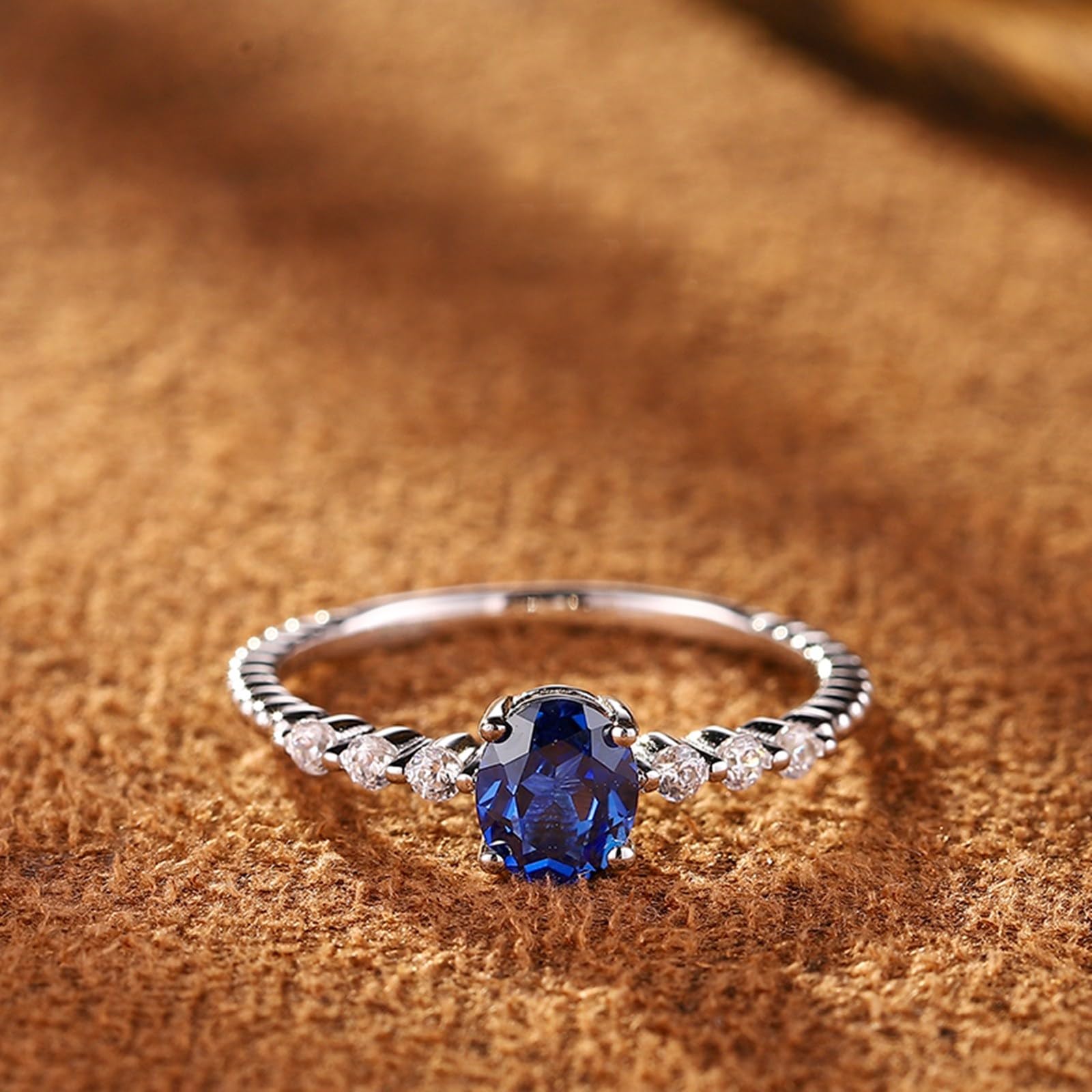 Anillo de compromiso de oro de 9 K, 14 y 18 quilates en zafiro creado, elegante anillo ovalado apilable para mujer, anillos de oro blanco con zafiro cultivado en laboratorio de 4 puntas de 1 ct