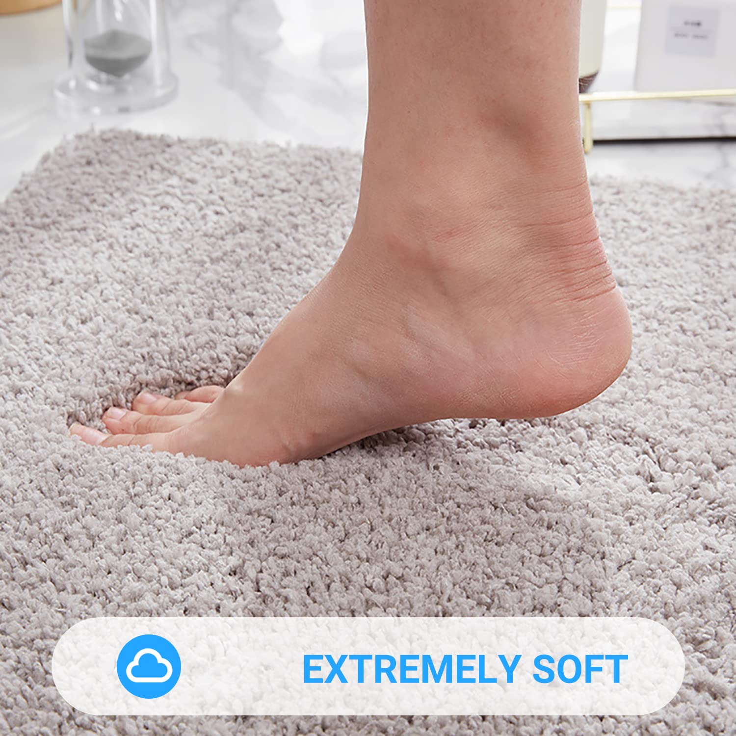 Tapis de Bain en Microfibre - Grand Tapis de Salle de Bain - Antidérapant - Lavable - Doux et Super Absorbant - pour Douche, Baignoire, Toilettes, WC - Tapis de Douche Moelleux (Gris, 60 x 90 cm)
