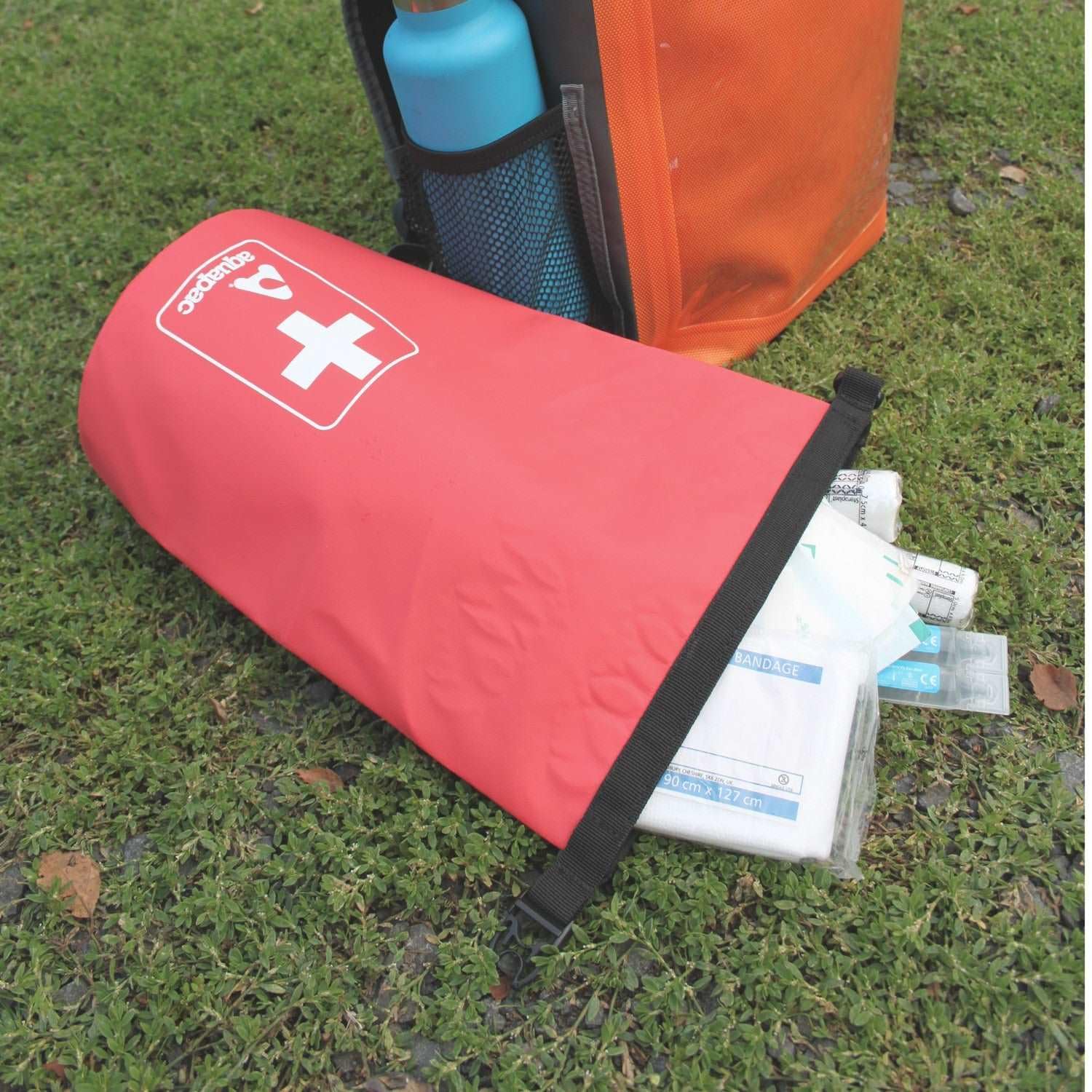 Aquapac Unisexe (174) A étanche Drybag spécialement pour Votre kit de Premiers Secours, Rouge, Taille Unique 'au kit de Premiers Secours Sac (174)