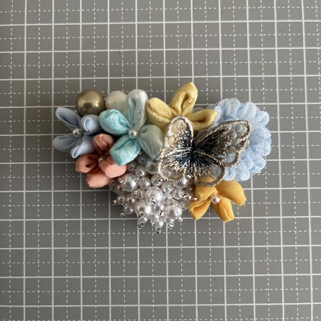 つまみ細工　帯留め　帯飾り　　七五三　成人式　金　花魁　振り袖　着物　帯　パール つまみ細工 帯留め 帯飾り 七五三 浴衣 成人式 お正月 着物