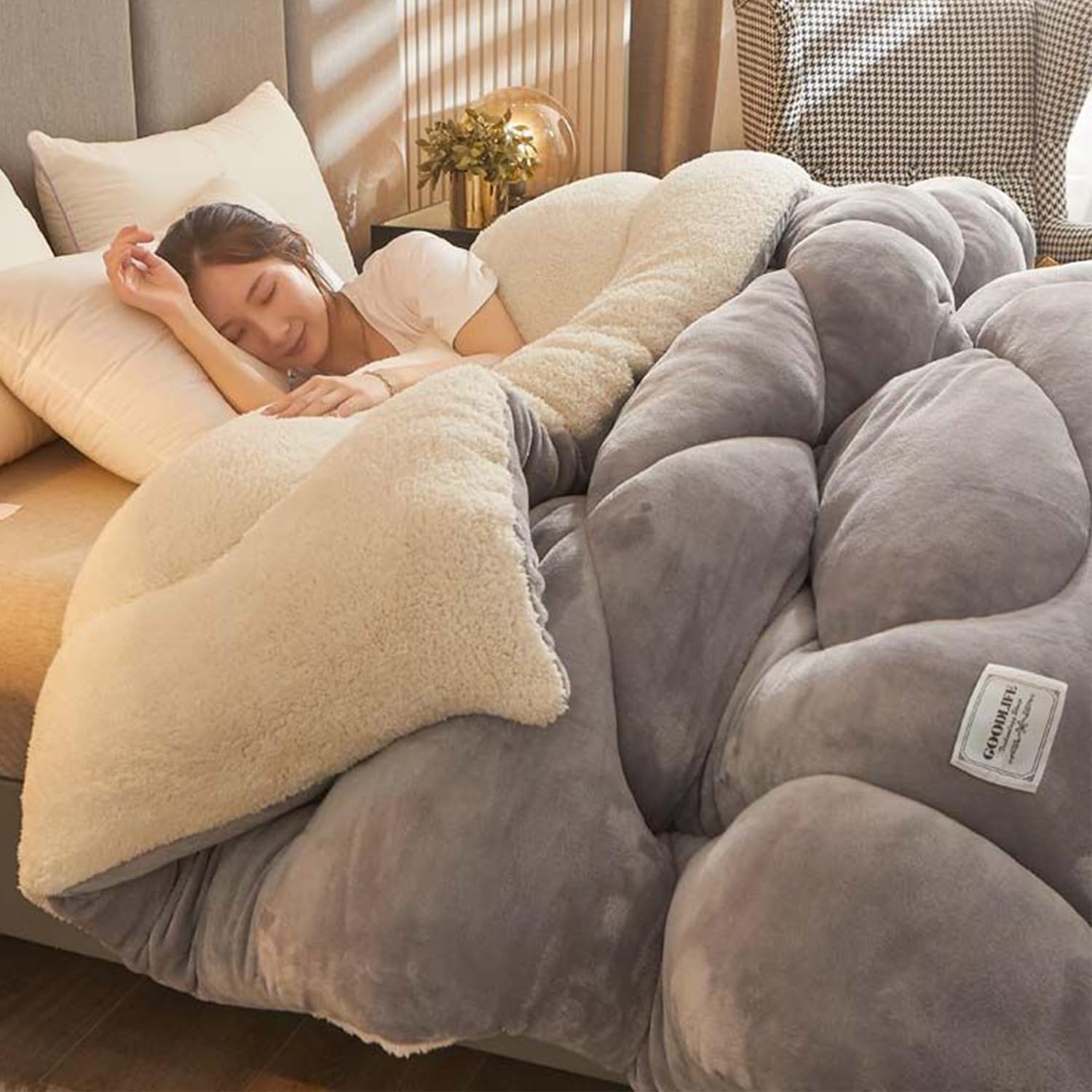 ​​Fluffy Winter Quilt Queen Size - Thick Comforter with Cashmere-Like Feel, Heavy Warm Bedding for Cold Weather, Oversized All-Season Duvet Insert, Cozy Plush Blanket for Home Use​(Gray,60*80 in/3KG)