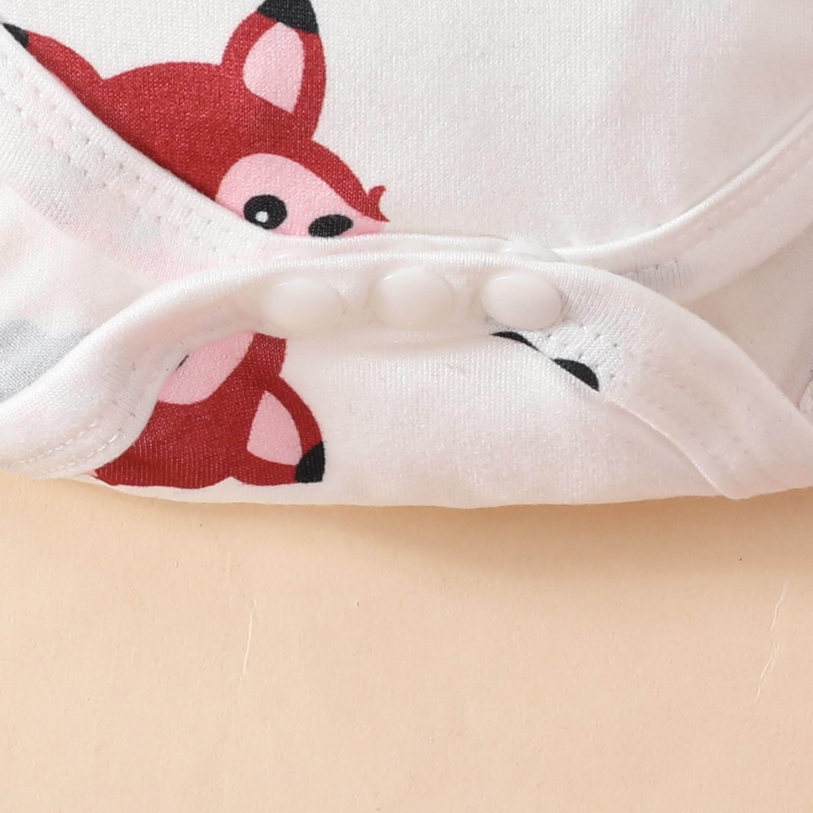 Ensemble de Vêtements pour Bébé Fille Avec Haut Floral et Salopette Ours Réglable