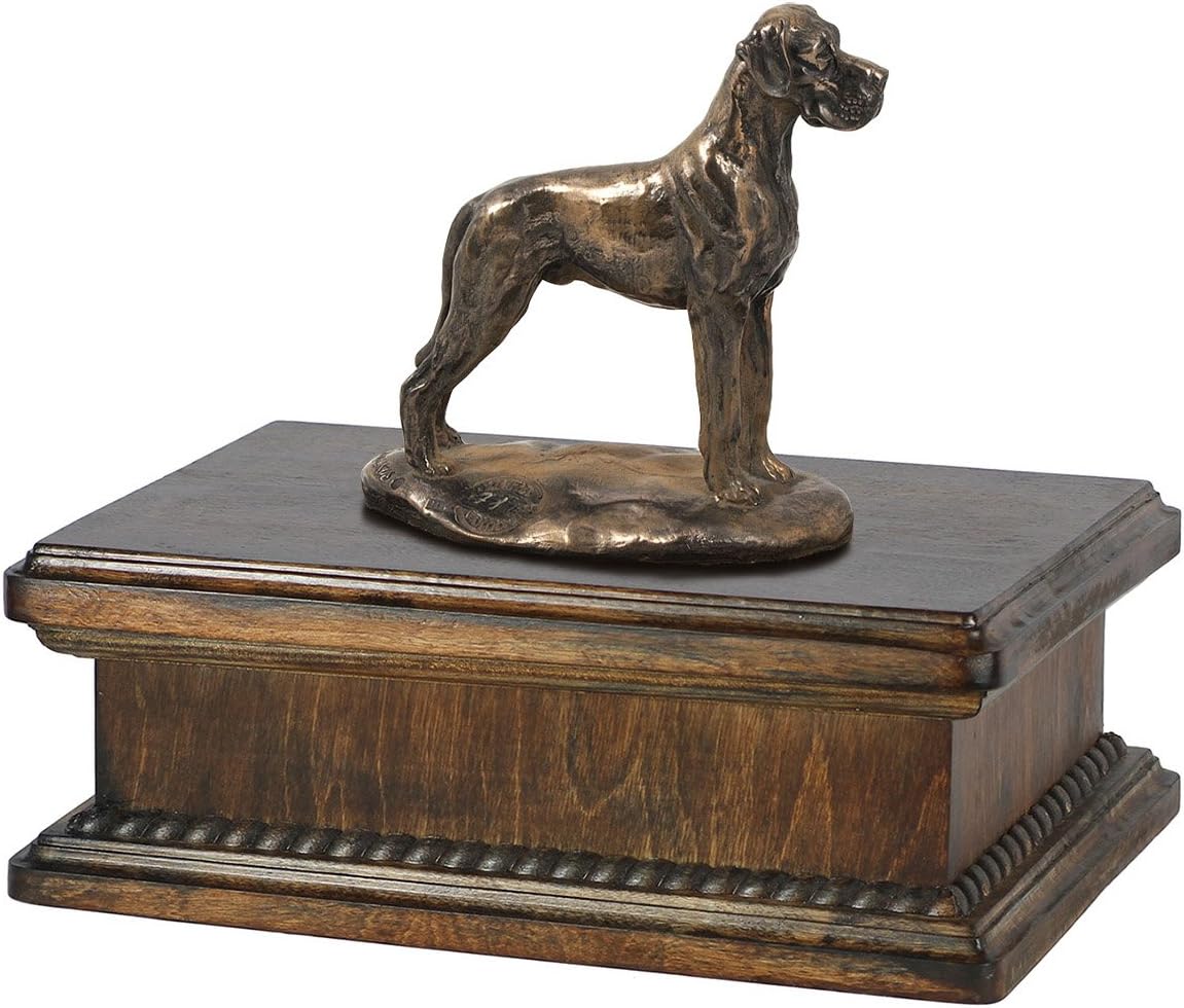 Art-Dog Custom Dog Mama Sitting Statue Memorial Urn - Handmade Cold Cast Bronze on Birch Base – Sturdy and Stylish Urn for Dog’s Ashes – 24,5x29x21cm – 5l – Great Dane I