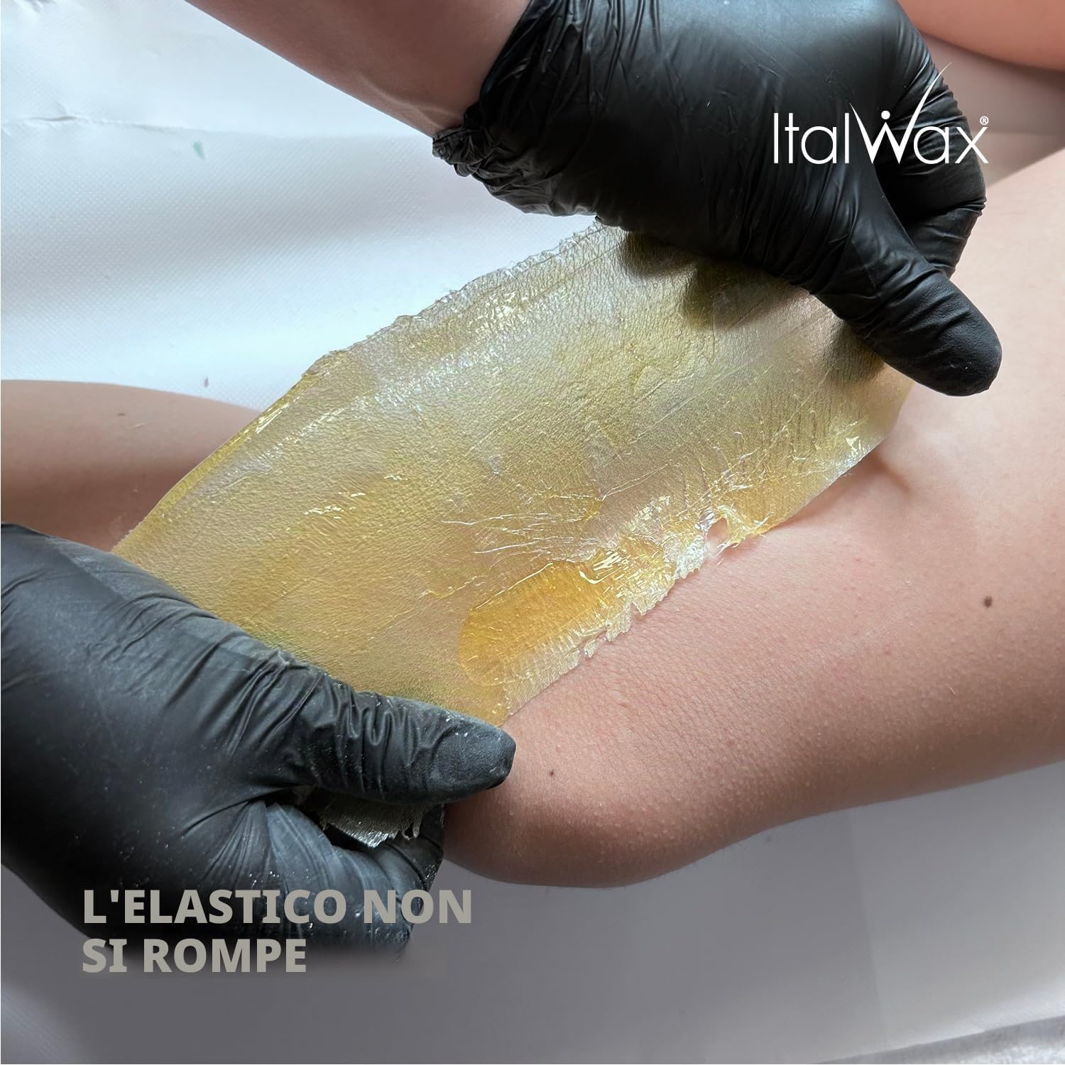 Italwax Cera a caldo naturale in granuli per depilazione professionale, 1 kg, Cera a caldo in granuli. Utilizzabile a bassa temperatura, molto morbida, Adatta per la zona bikini, gambe, braccia e viso