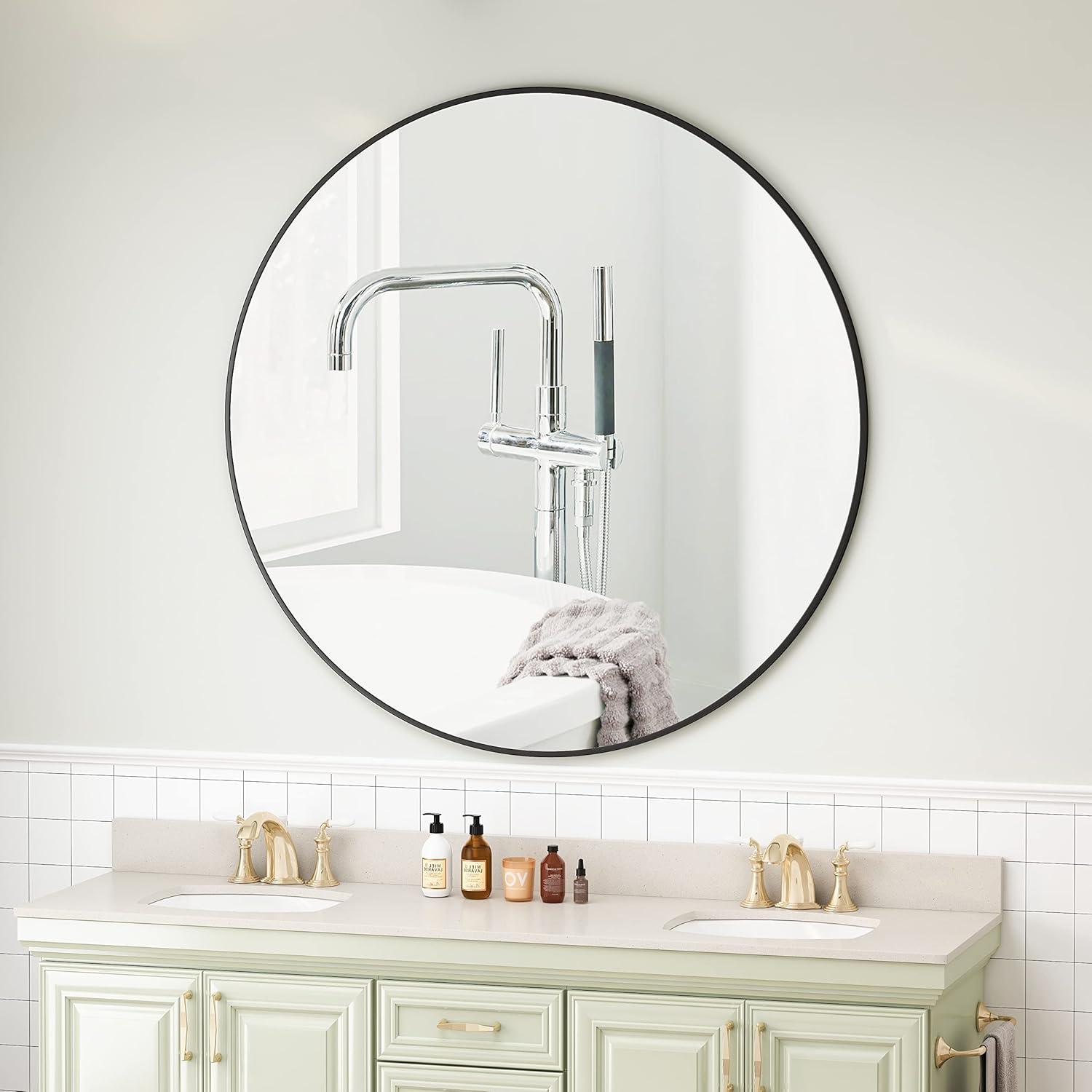 AMNOOL 42 Inch Round Mirror with Metal Frame, Wall Mount Black Round Mirror, Modern Vanity Mirror Wall Decor for Bathroom, Living Room, Entrance, Bedroom, Hall, Art Gallery