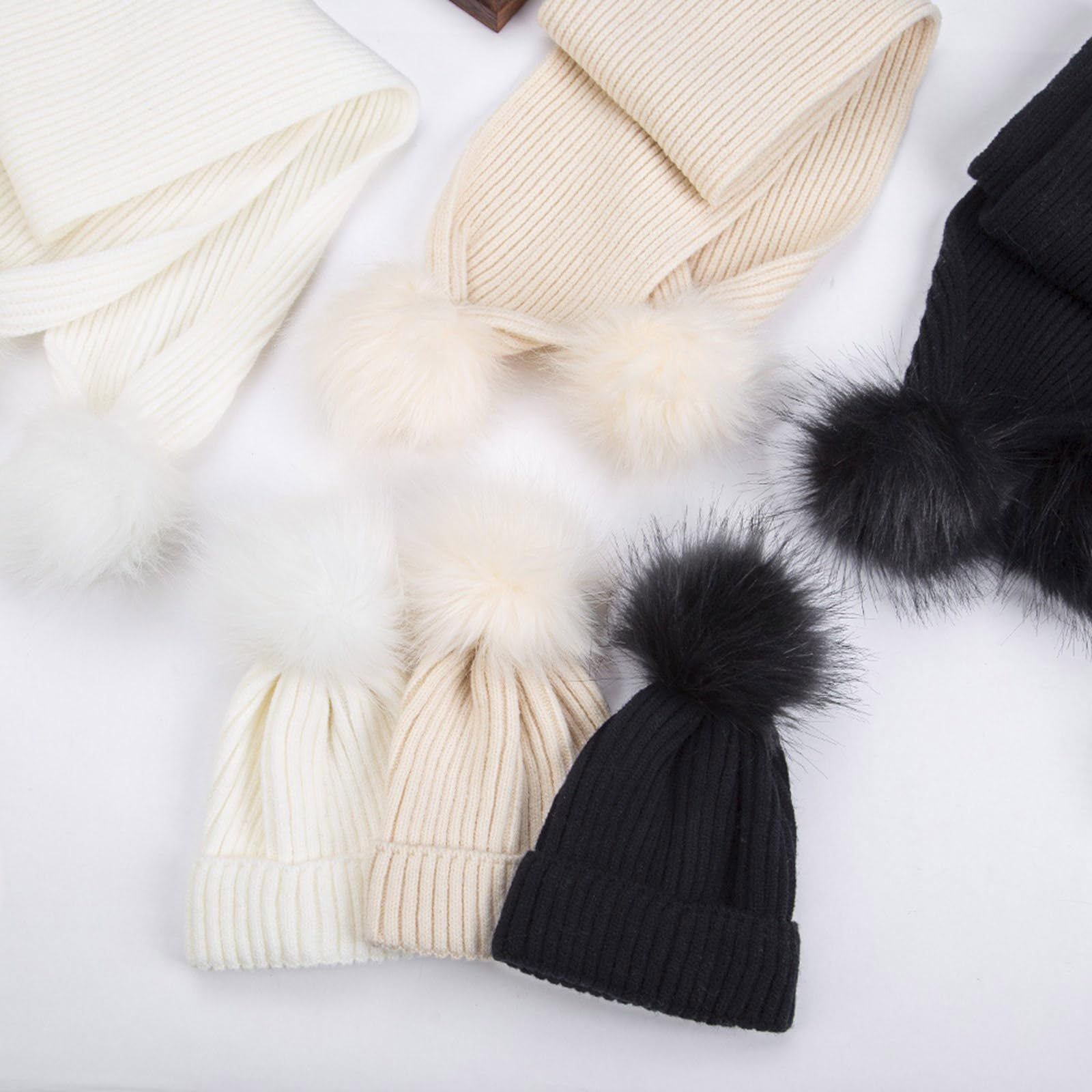 Set di cappello e sciarpa per bambini lavorati a maglia con decorazioni in peluche, per bambini da 2 a 6 anni, cappello caldo e silenziatore lungo